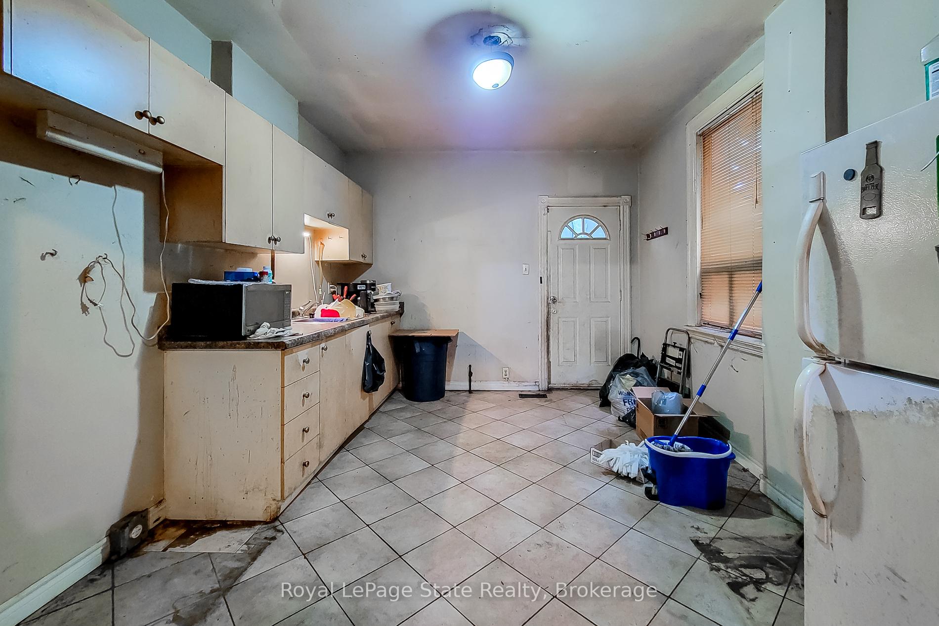 Photo 13 of 561 Wentworth Street N, Hamilton, Industrial Sector — HOMEH