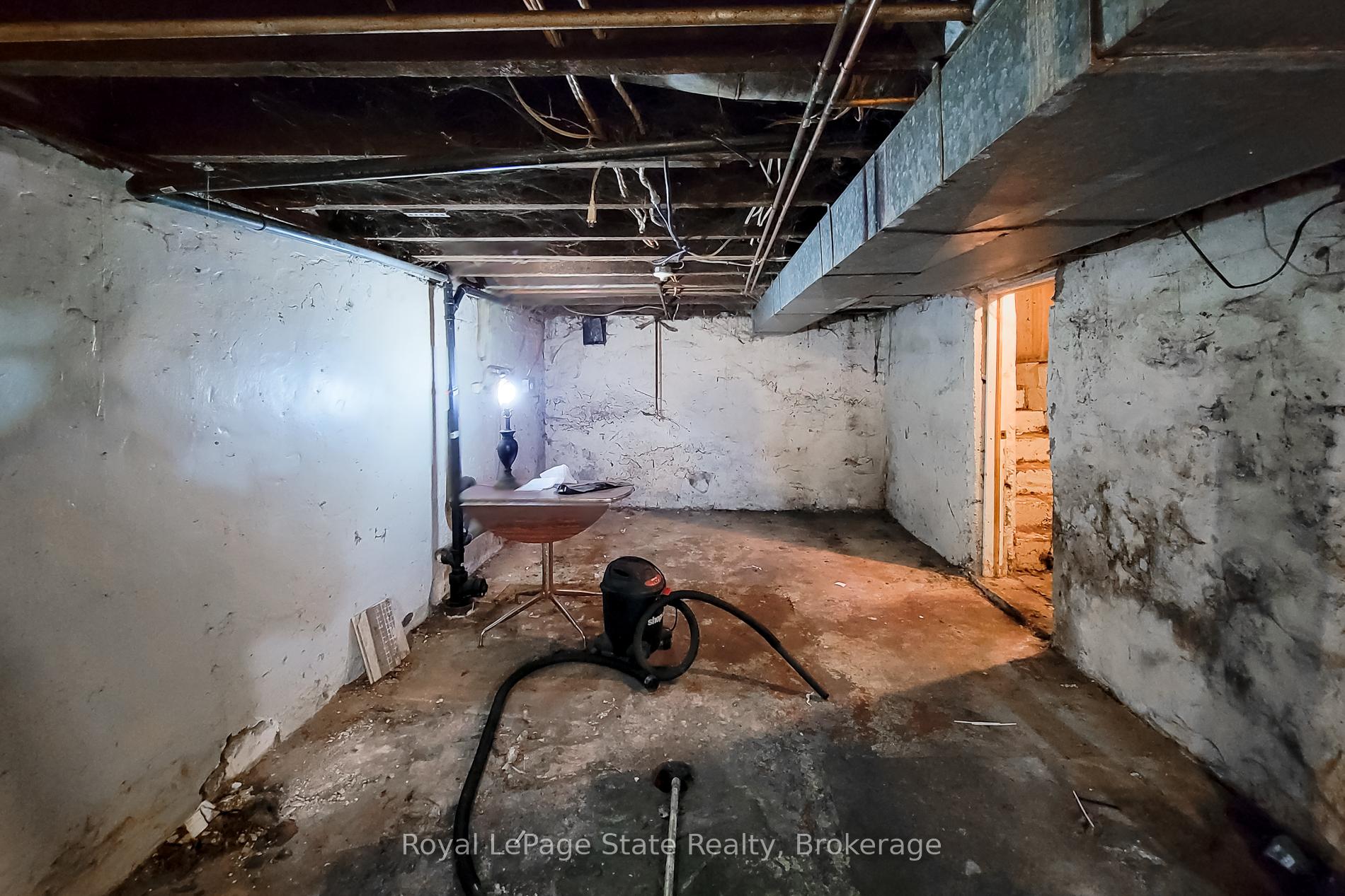 Photo 25 of 561 Wentworth Street N, Hamilton, Industrial Sector — HOMEH