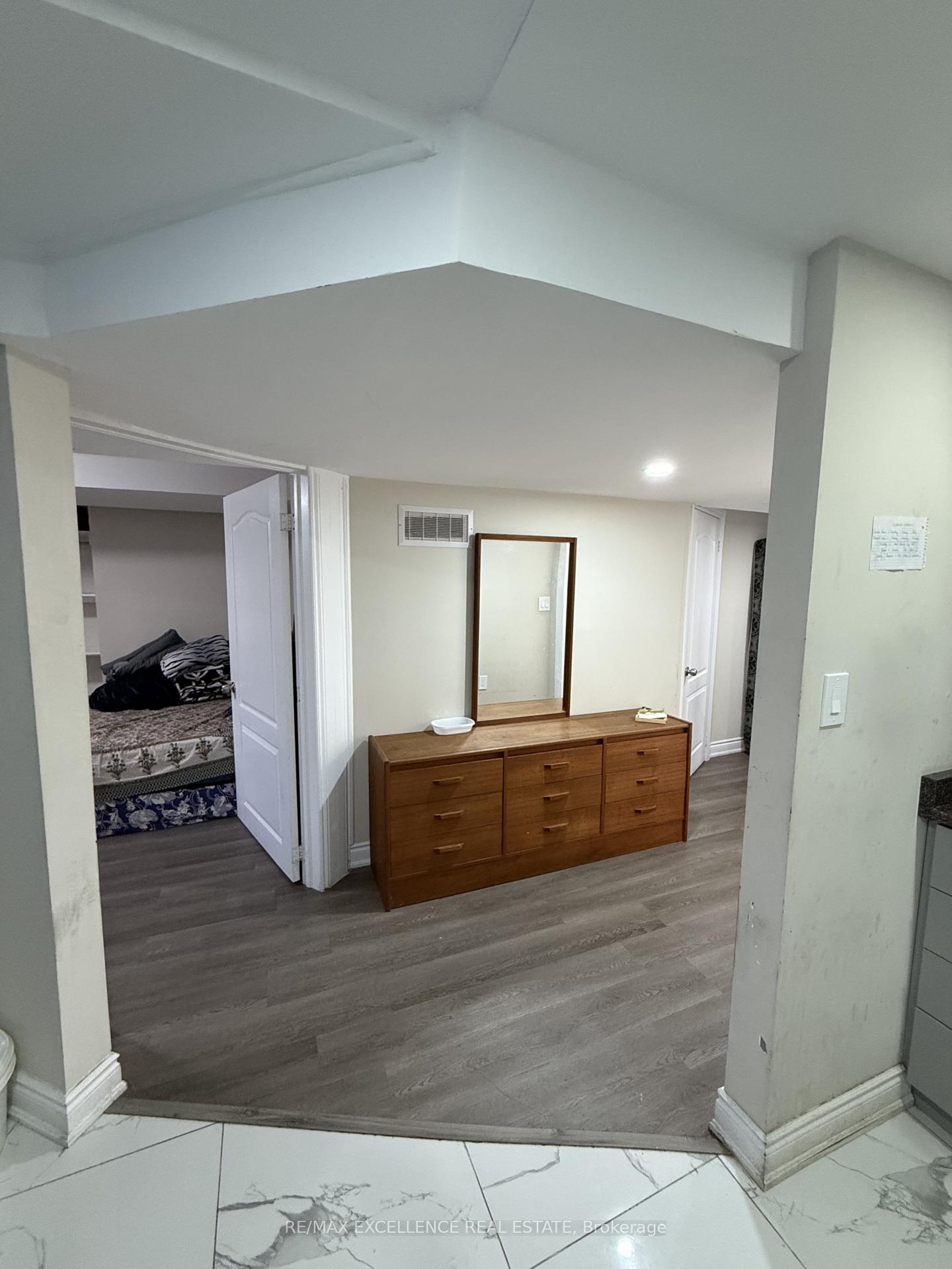 Photo 12 of 37 Rocky Mountain Crescent, Brampton, Sandringham-Wellington — HOMEH