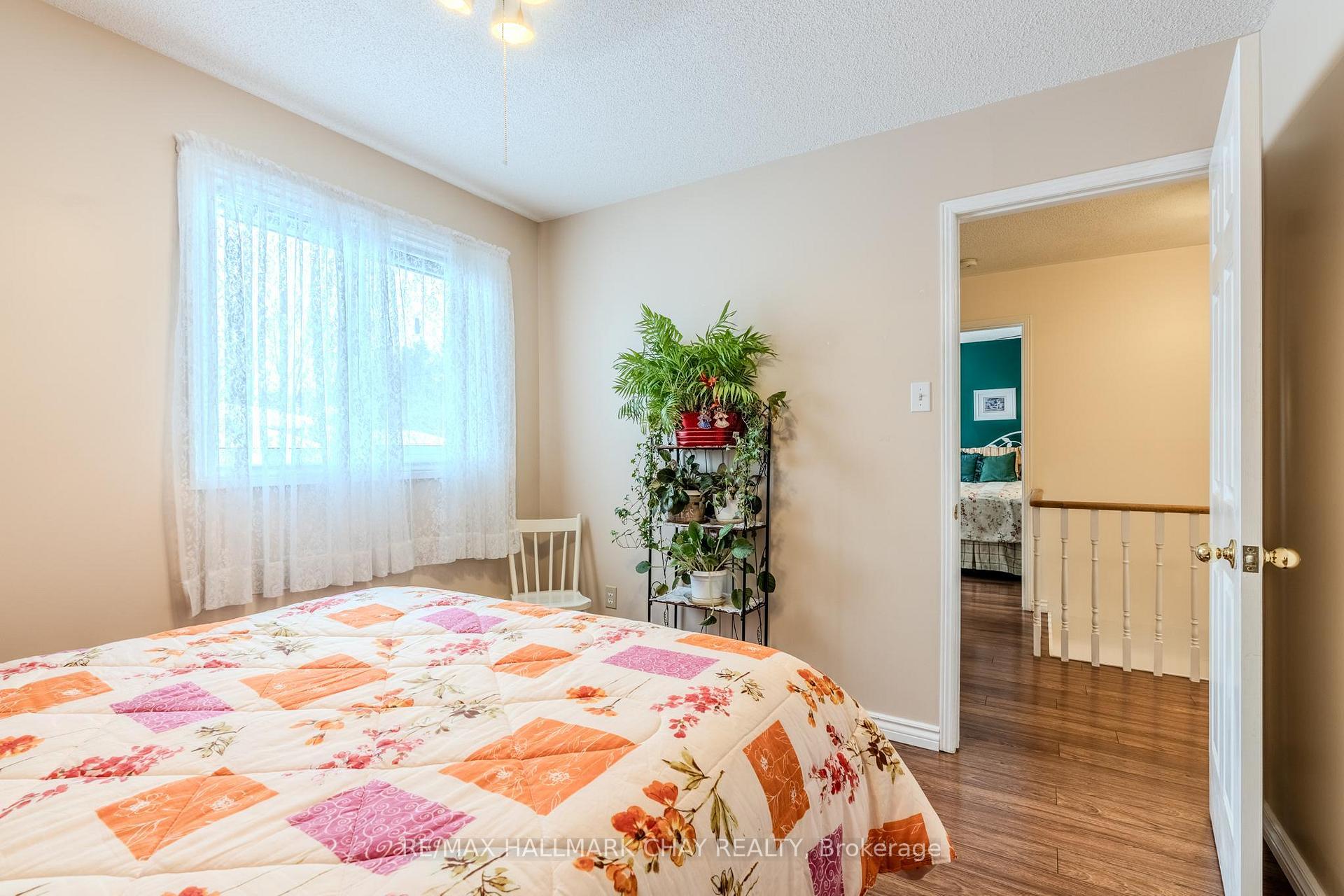 Photo 20 of 33 Irwin Drive, Barrie, Northwest — HOMEH