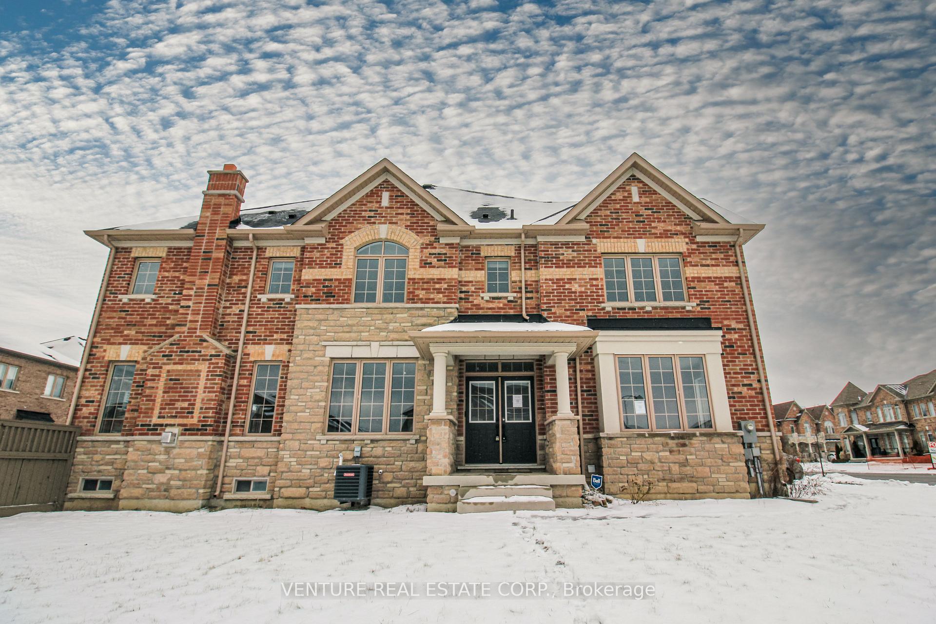Photo 2 of 532 Mactier Drive, Vaughan, Kleinburg — HOMEH