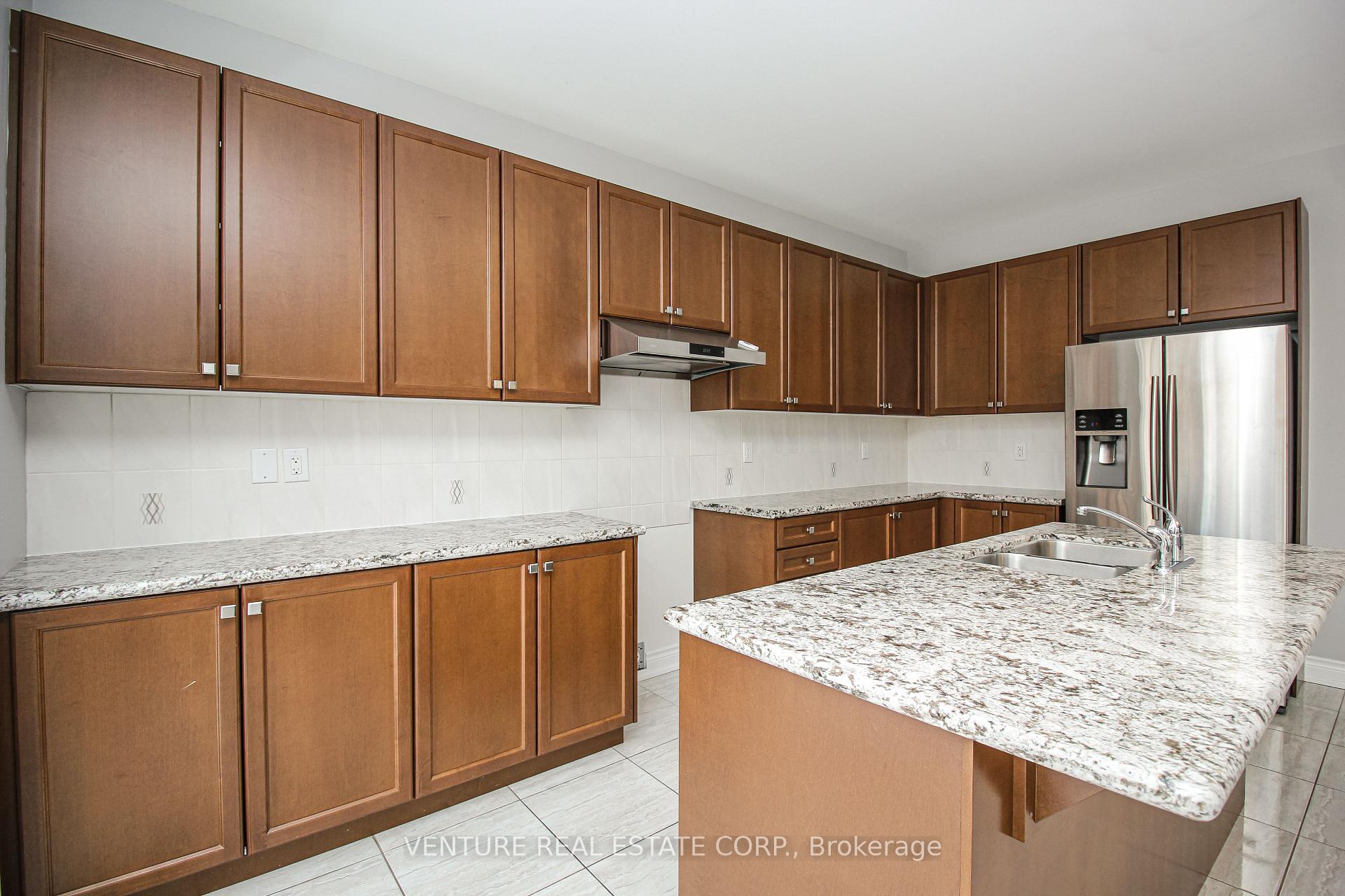 Photo 14 of 532 Mactier Drive, Vaughan, Kleinburg — HOMEH