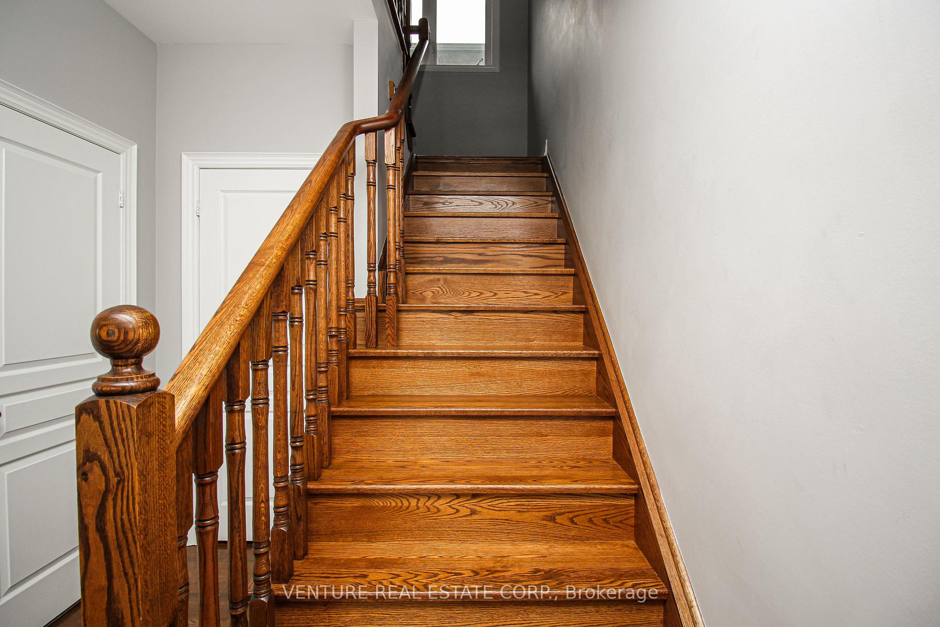 Photo 16 of 532 Mactier Drive, Vaughan, Kleinburg — HOMEH