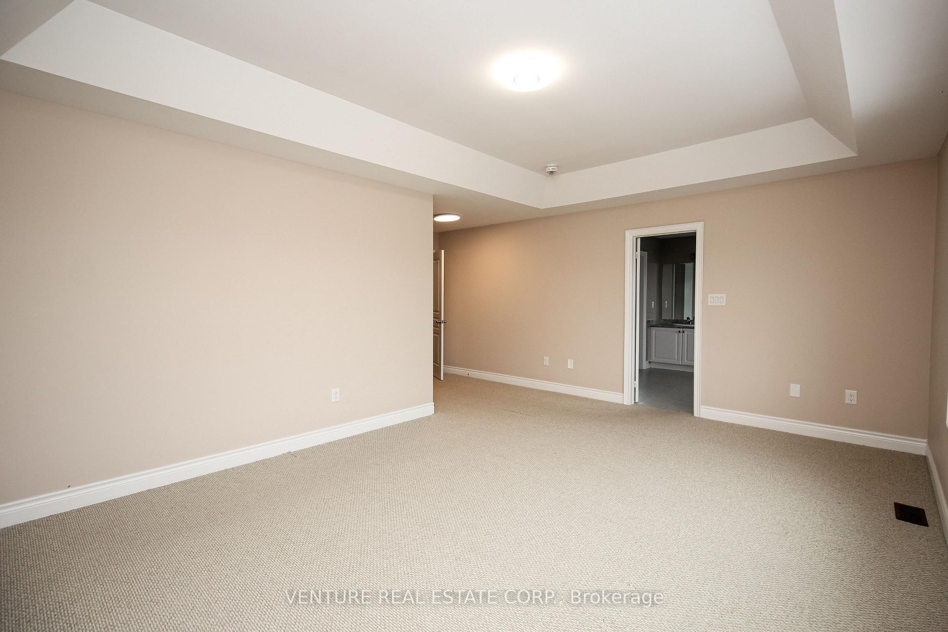 Photo 18 of 532 Mactier Drive, Vaughan, Kleinburg — HOMEH