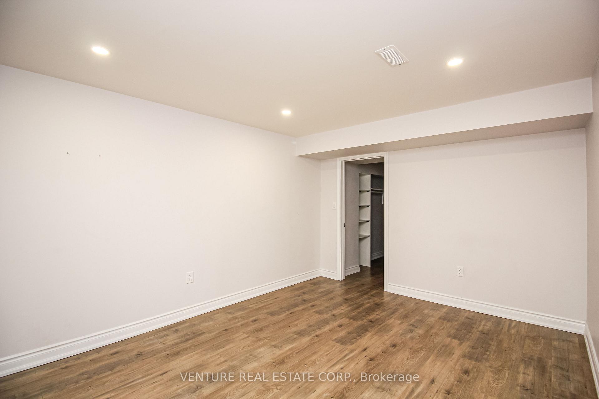 Photo 33 of 532 Mactier Drive, Vaughan, Kleinburg — HOMEH