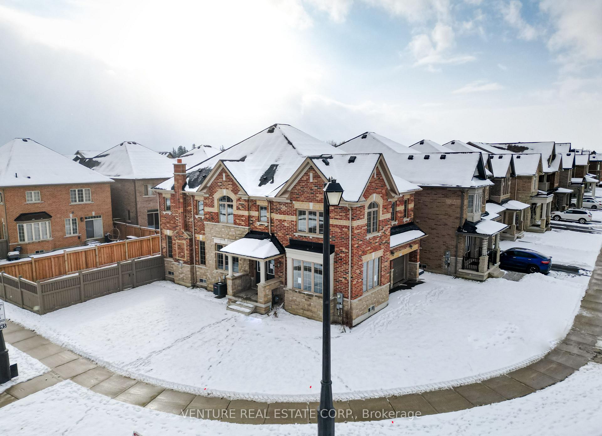 Photo 39 of 532 Mactier Drive, Vaughan, Kleinburg — HOMEH