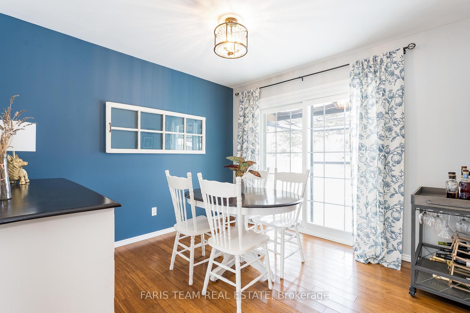 Photo 6 of 11 Wilde Place, Barrie, Letitia Heights — HOMEH