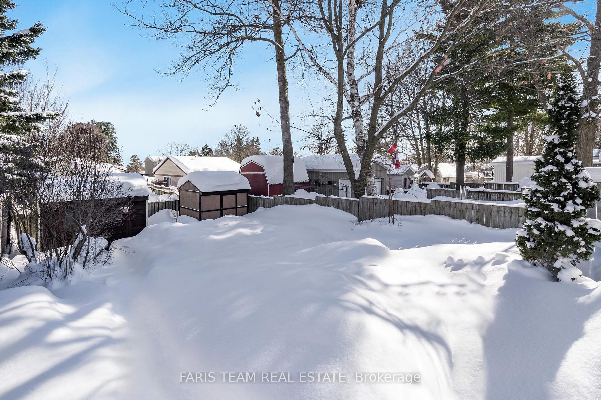 Photo 17 of 11 Wilde Place, Barrie, Letitia Heights — HOMEH