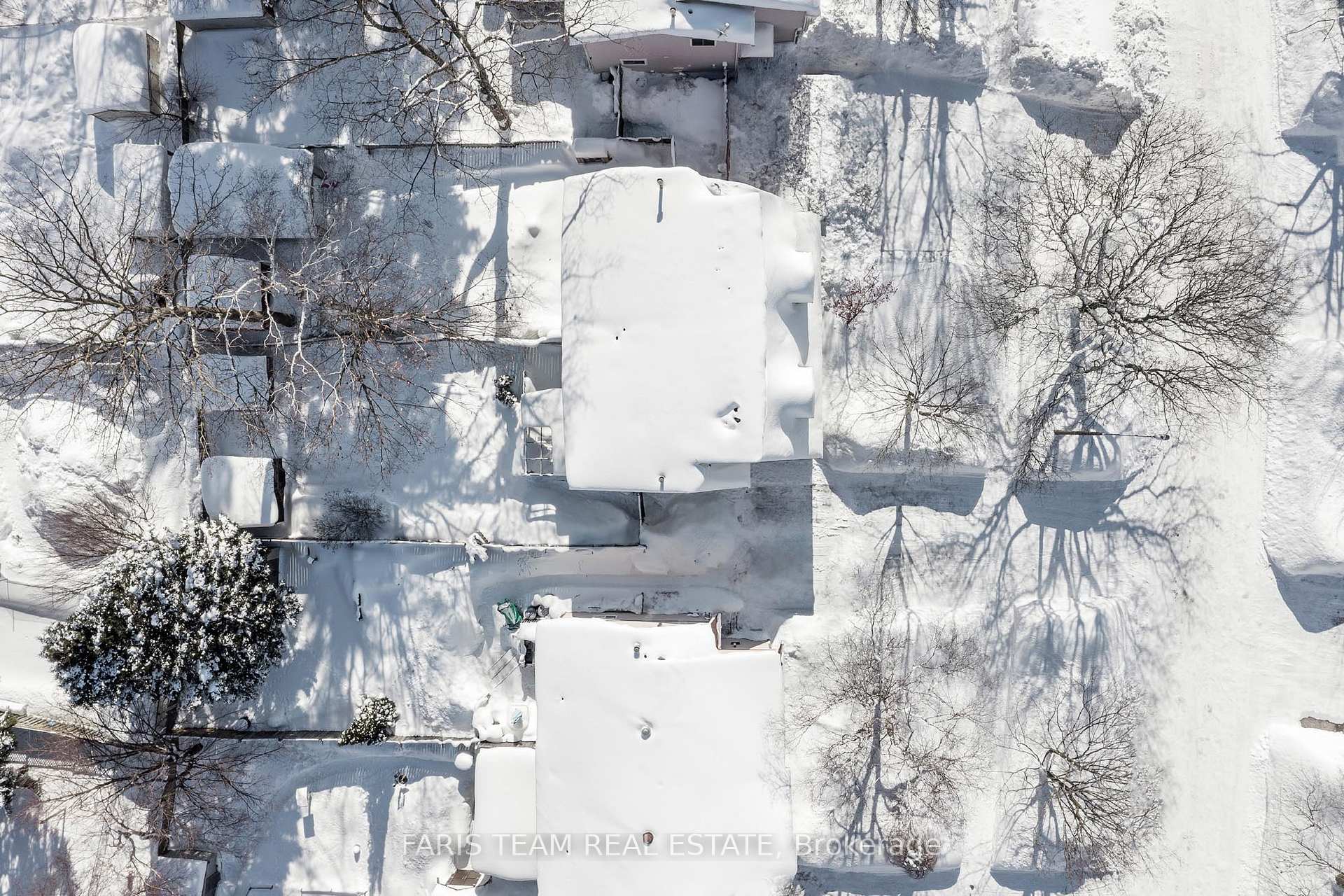 Photo 19 of 11 Wilde Place, Barrie, Letitia Heights — HOMEH