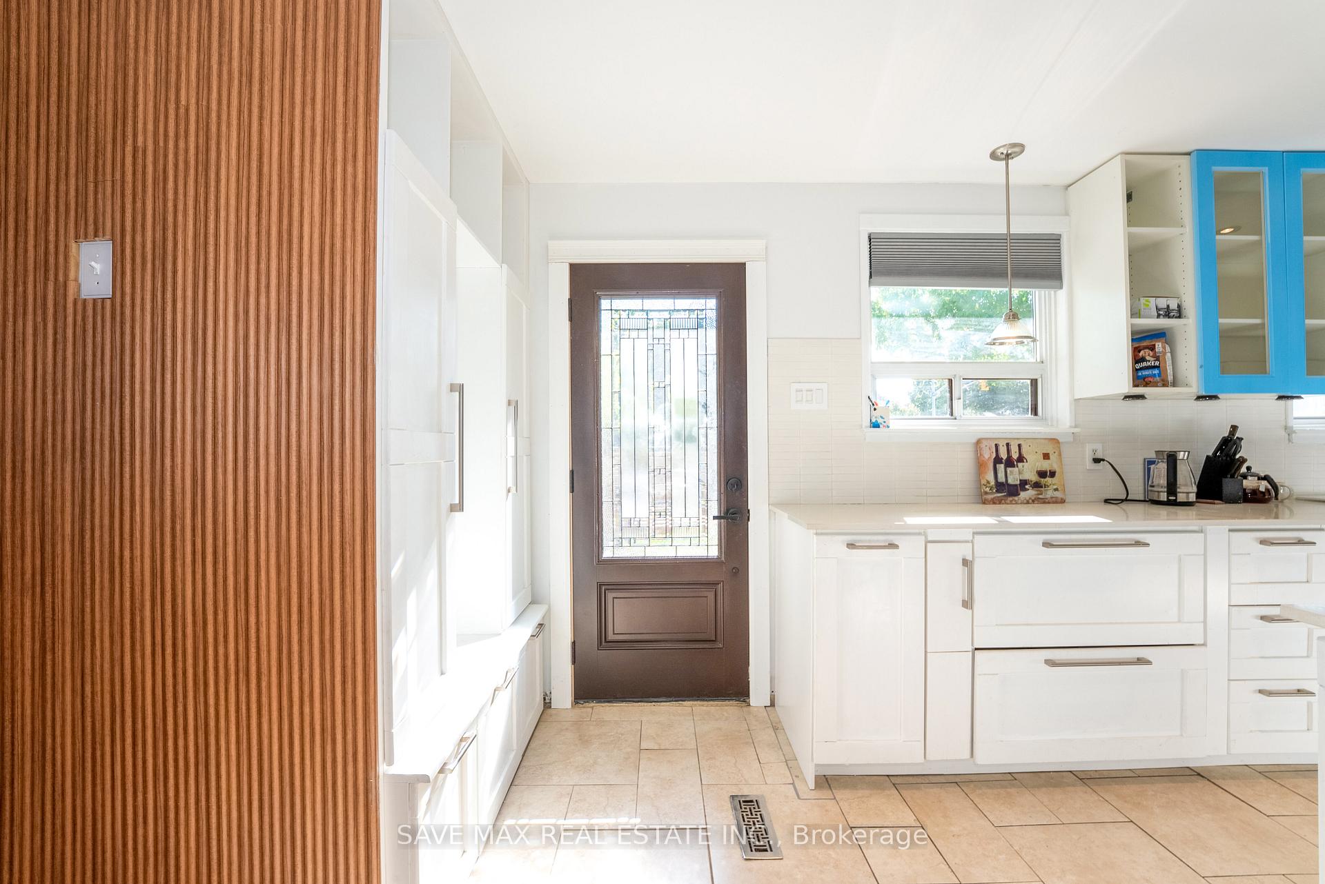 Photo 5 of 93 Archdekin Drive, Brampton, Queen Street Corridor — HOMEH
