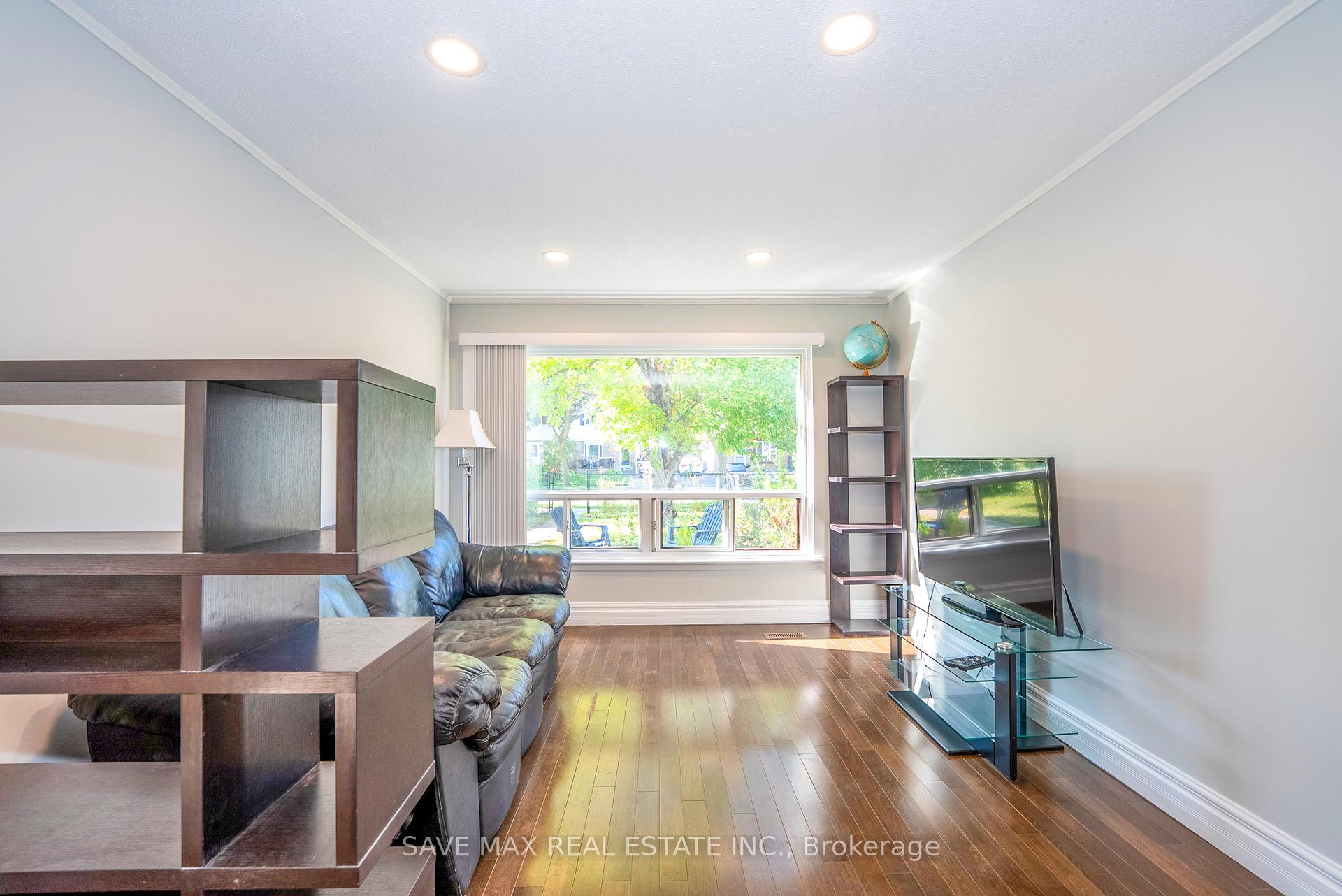Photo 9 of 93 Archdekin Drive, Brampton, Queen Street Corridor — HOMEH