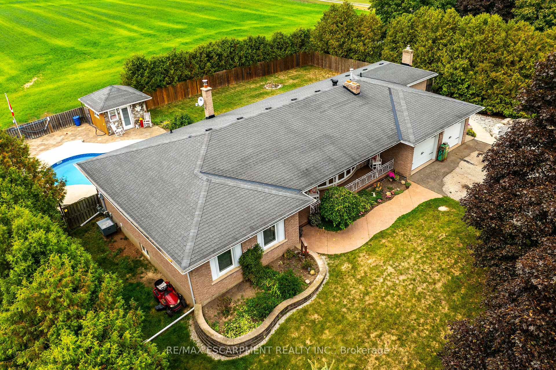 Photo 2 of 2320 Hendershot Road, Hamilton, Rural Glanbrook — HOMEH