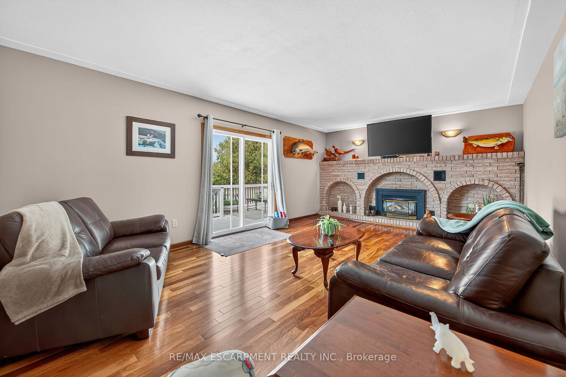 Photo 5 of 2320 Hendershot Road, Hamilton, Rural Glanbrook — HOMEH
