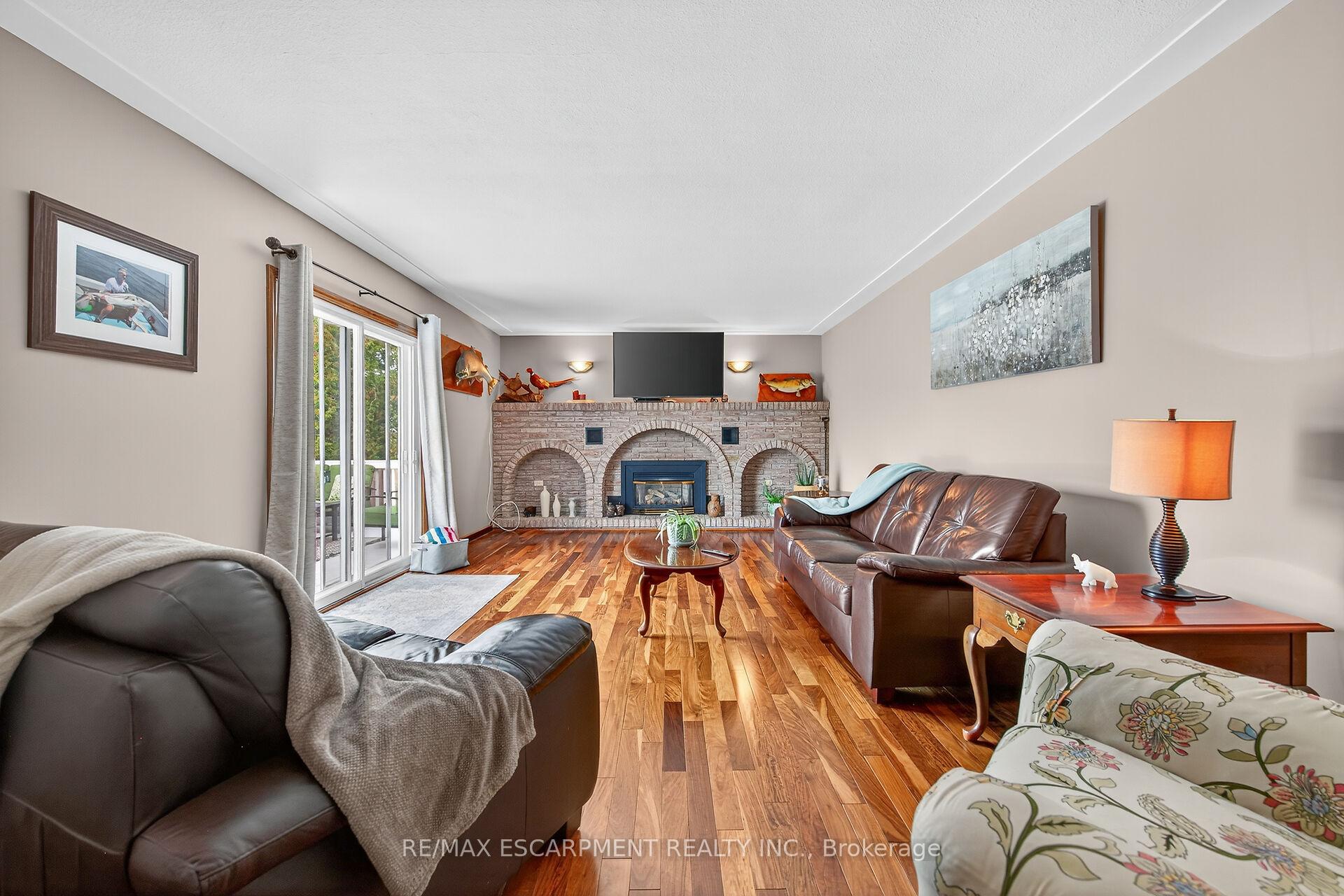 Photo 6 of 2320 Hendershot Road, Hamilton, Rural Glanbrook — HOMEH