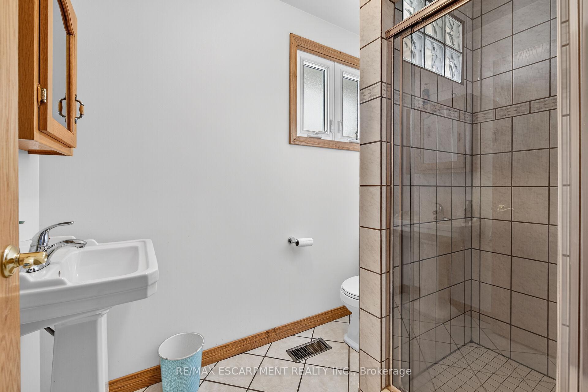 Photo 28 of 2320 Hendershot Road, Hamilton, Rural Glanbrook — HOMEH