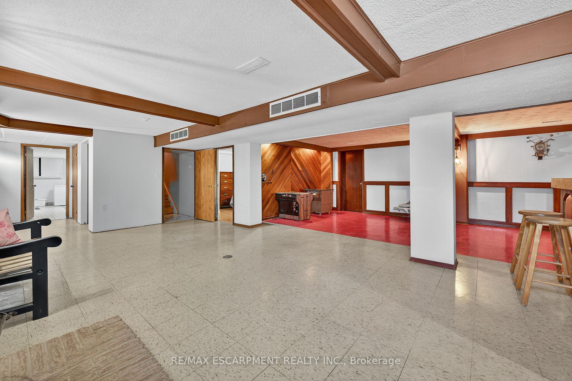 Photo 35 of 2320 Hendershot Road, Hamilton, Rural Glanbrook — HOMEH