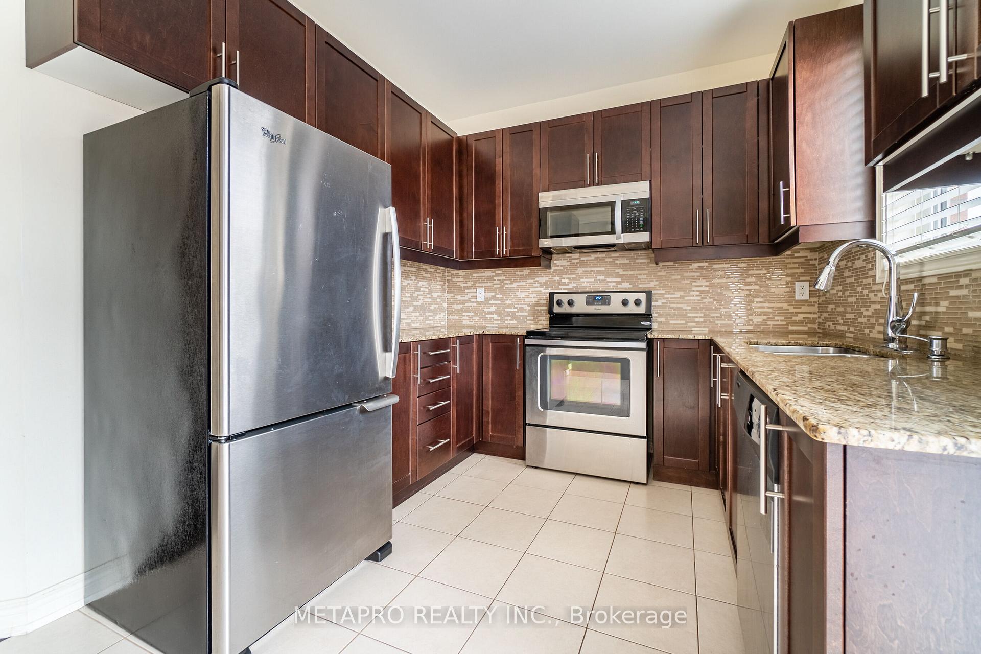 Photo 15 of 69 George Robinson Drive, Brampton, Credit Valley — HOMEH
