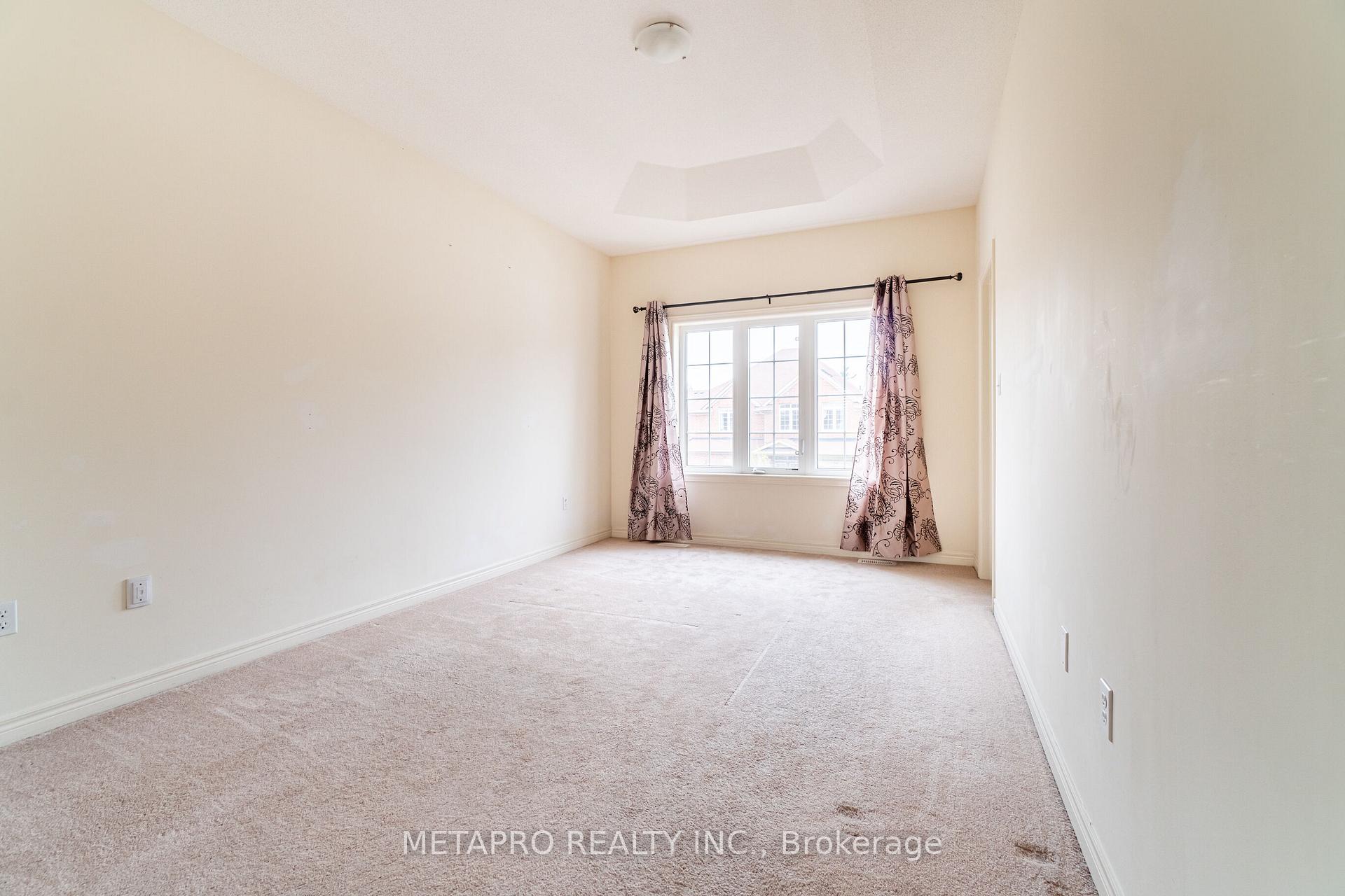 Photo 26 of 69 George Robinson Drive, Brampton, Credit Valley — HOMEH