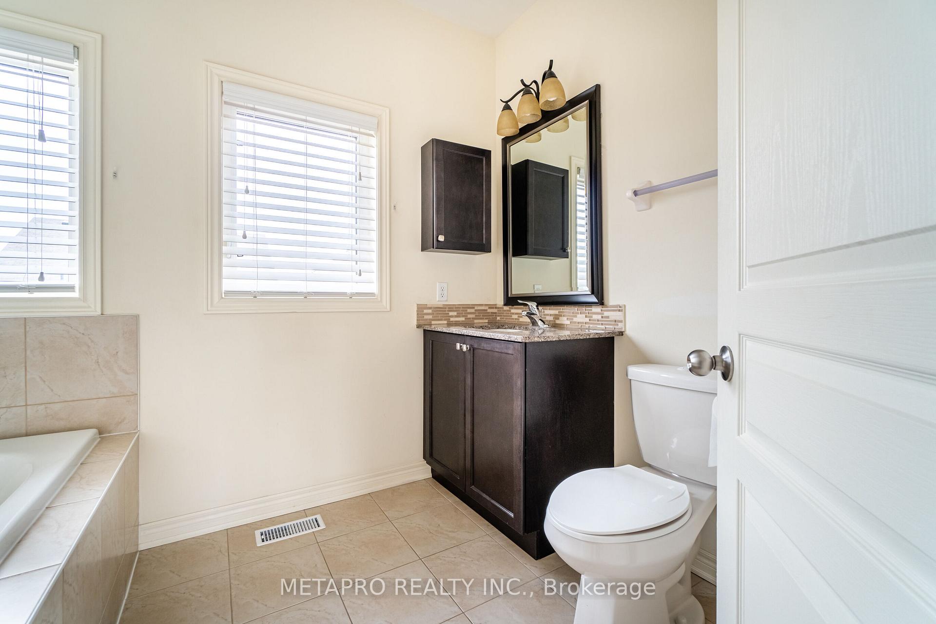 Photo 30 of 69 George Robinson Drive, Brampton, Credit Valley — HOMEH