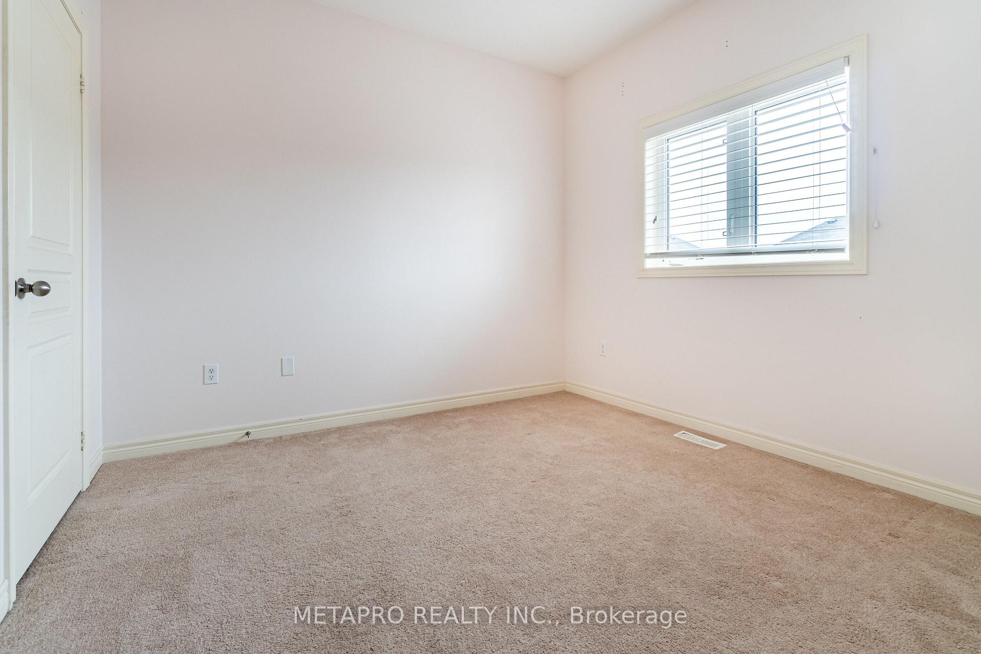 Photo 33 of 69 George Robinson Drive, Brampton, Credit Valley — HOMEH