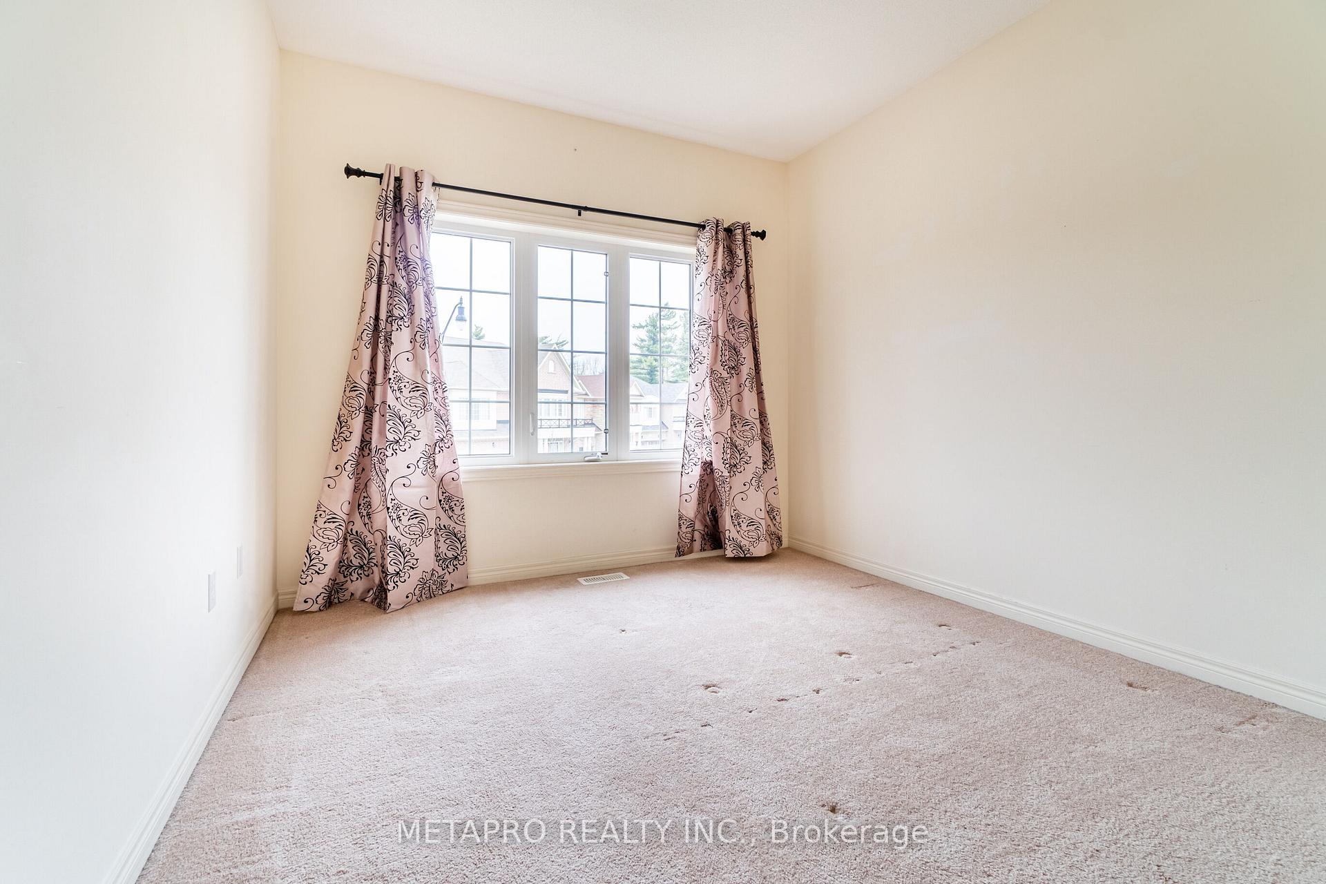 Photo 36 of 69 George Robinson Drive, Brampton, Credit Valley — HOMEH