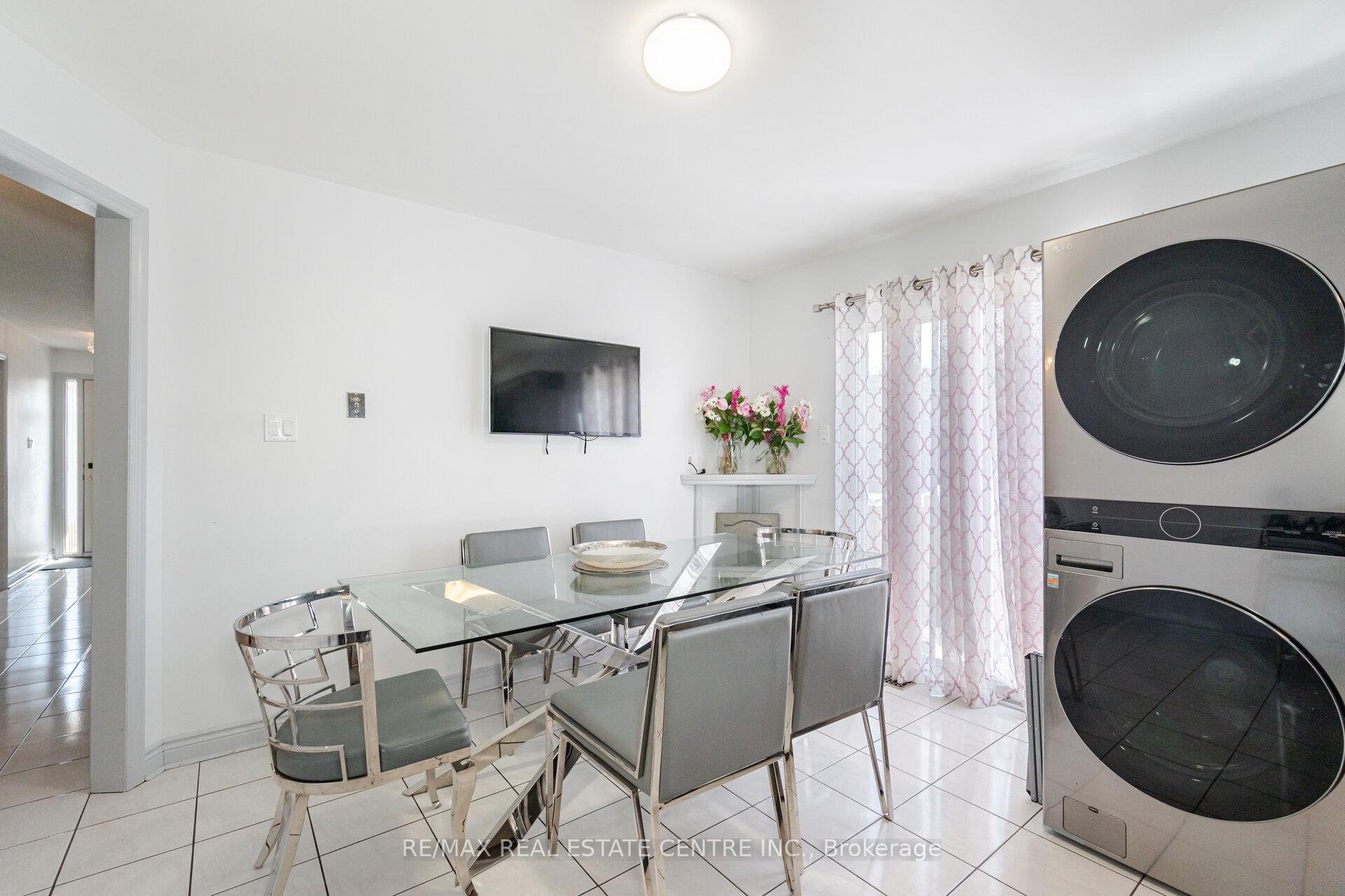 Photo 13 of 60 Marieta Street, Vaughan, East Woodbridge — HOMEH