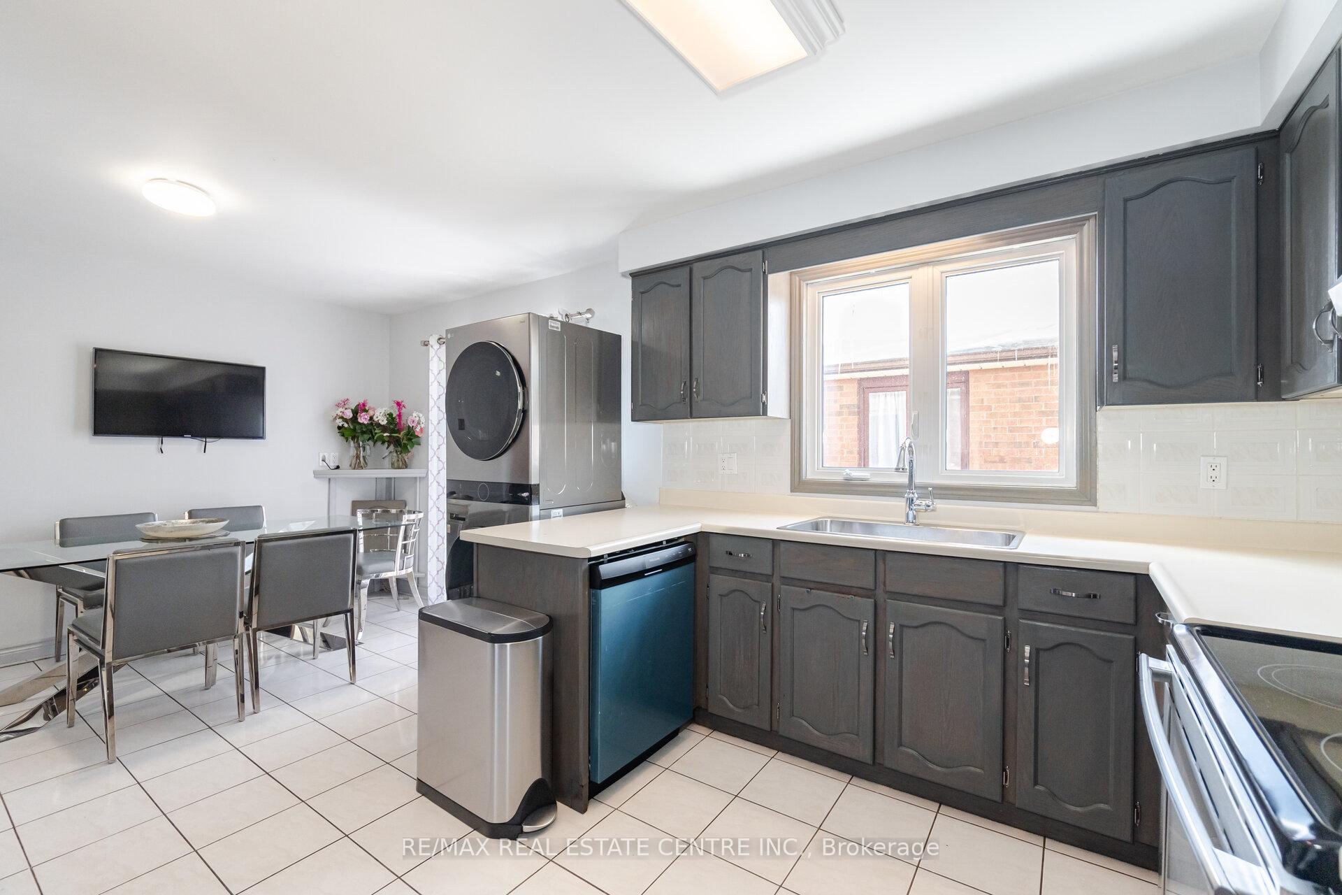 Photo 16 of 60 Marieta Street, Vaughan, East Woodbridge — HOMEH