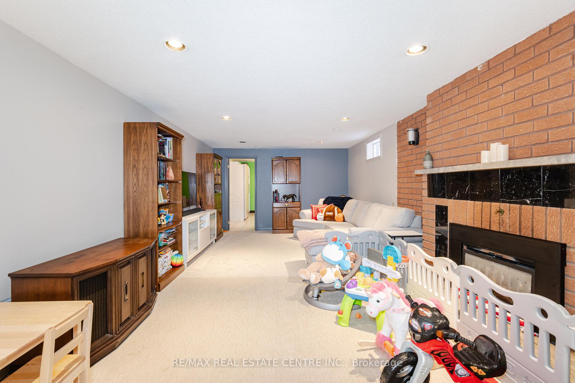 Photo 32 of 60 Marieta Street, Vaughan, East Woodbridge — HOMEH