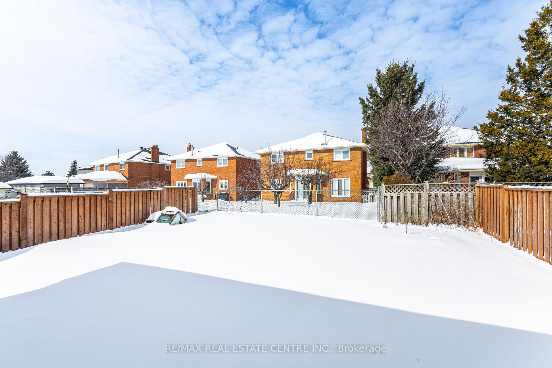 Photo 40 of 60 Marieta Street, Vaughan, East Woodbridge — HOMEH