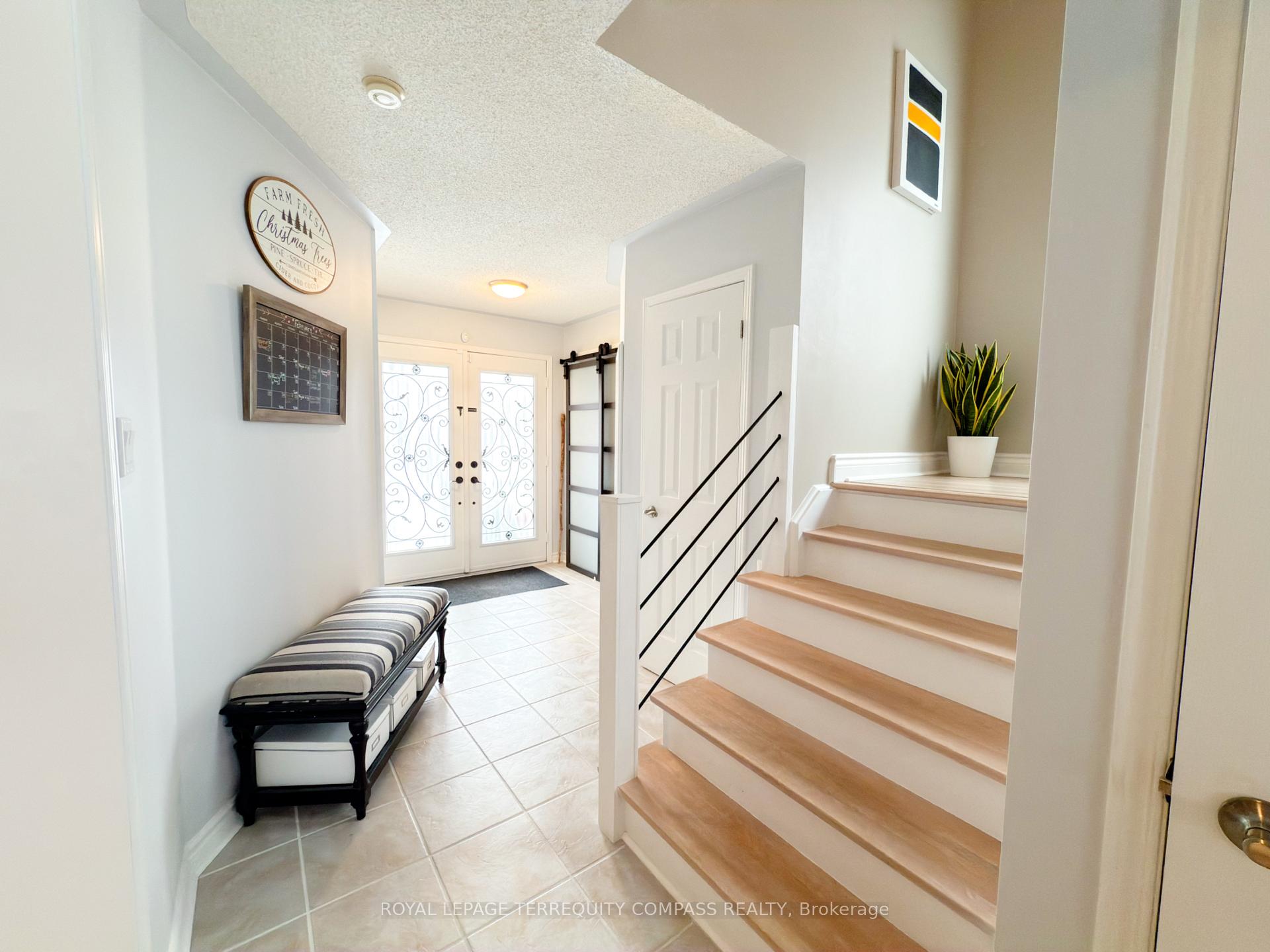Photo 4 of 192 Solway Avenue, Vaughan, Maple — HOMEH