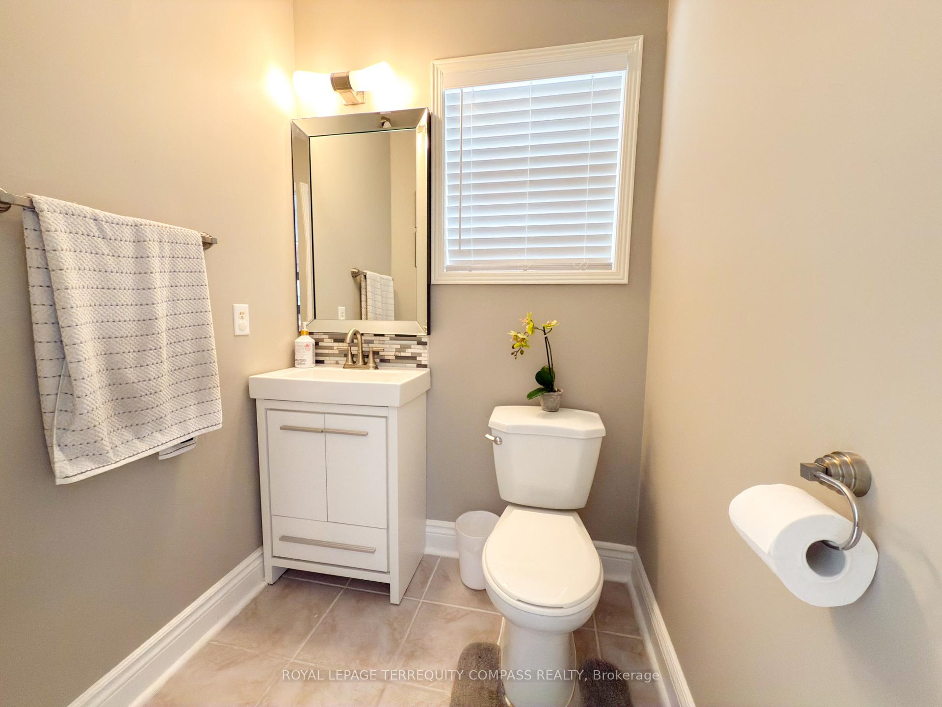 Photo 6 of 192 Solway Avenue, Vaughan, Maple — HOMEH