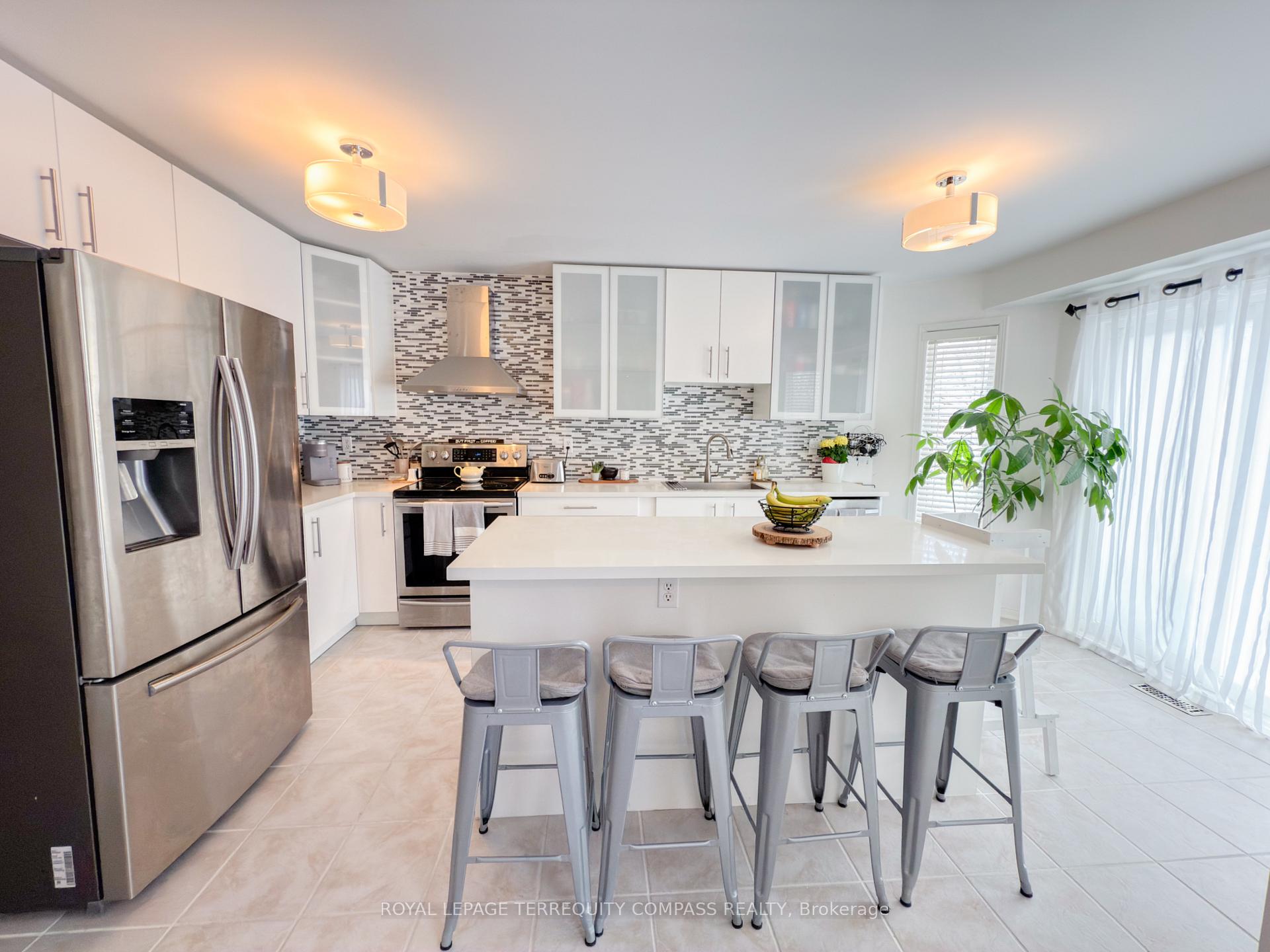Photo 13 of 192 Solway Avenue, Vaughan, Maple — HOMEH