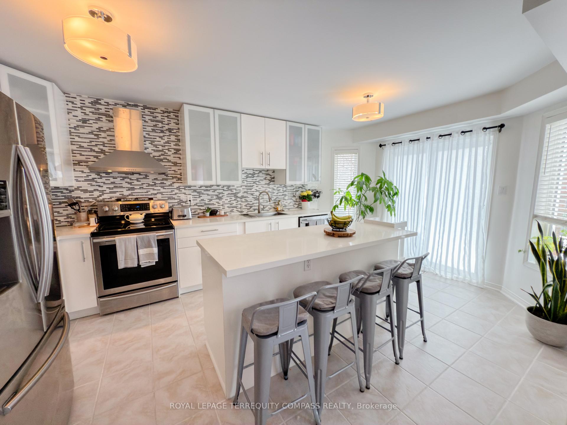 Photo 14 of 192 Solway Avenue, Vaughan, Maple — HOMEH