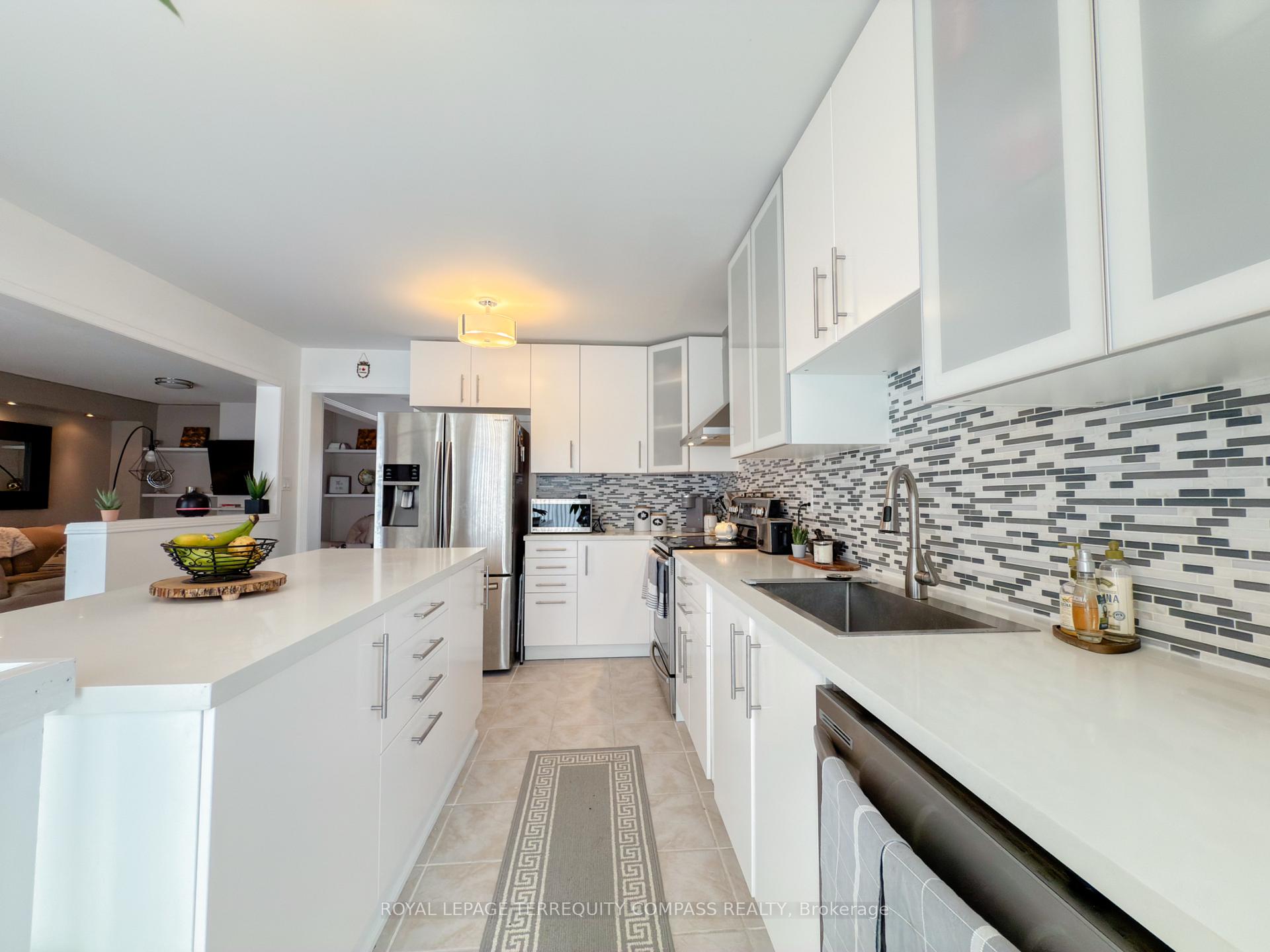 Photo 17 of 192 Solway Avenue, Vaughan, Maple — HOMEH