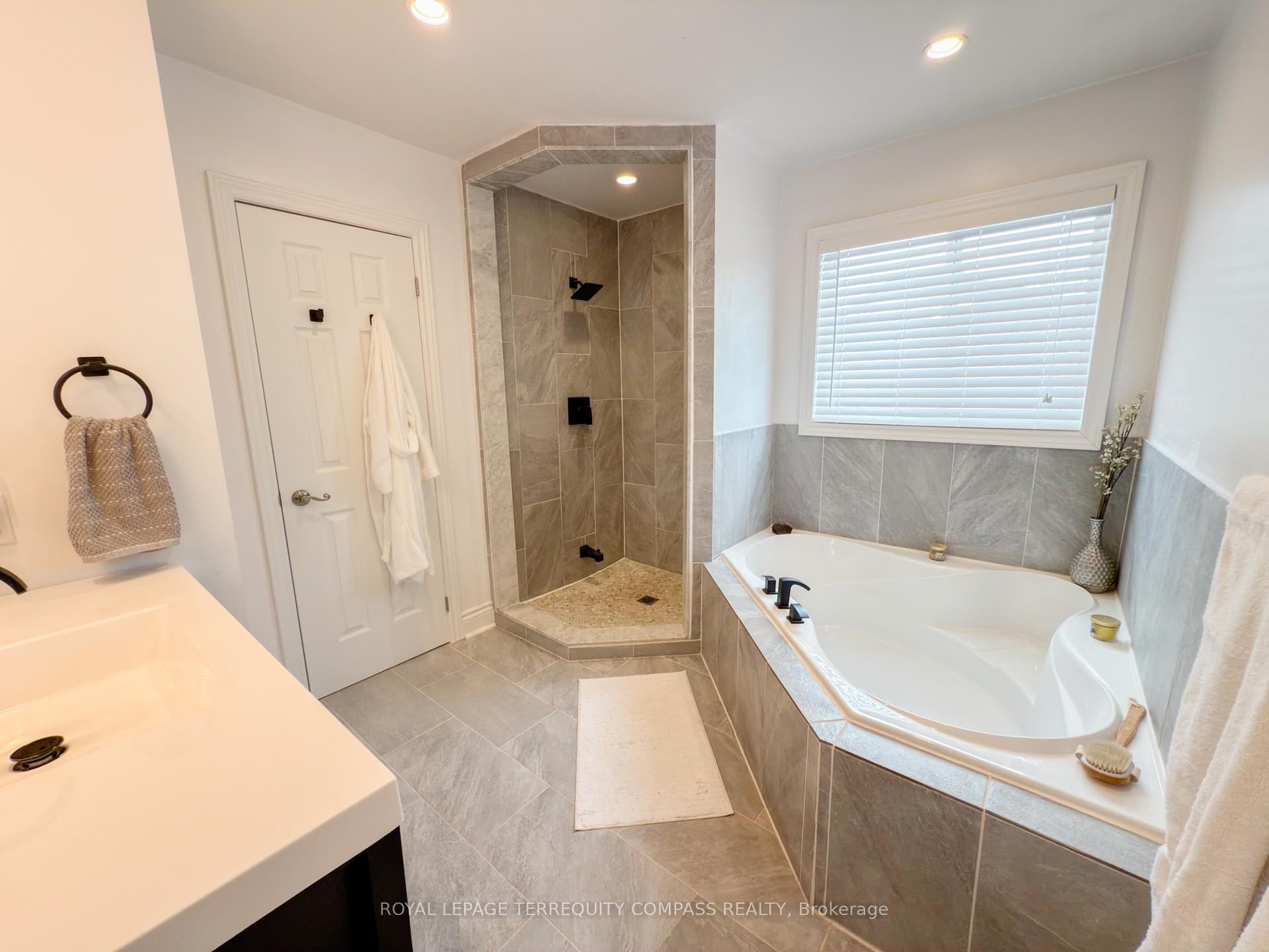 Photo 31 of 192 Solway Avenue, Vaughan, Maple — HOMEH