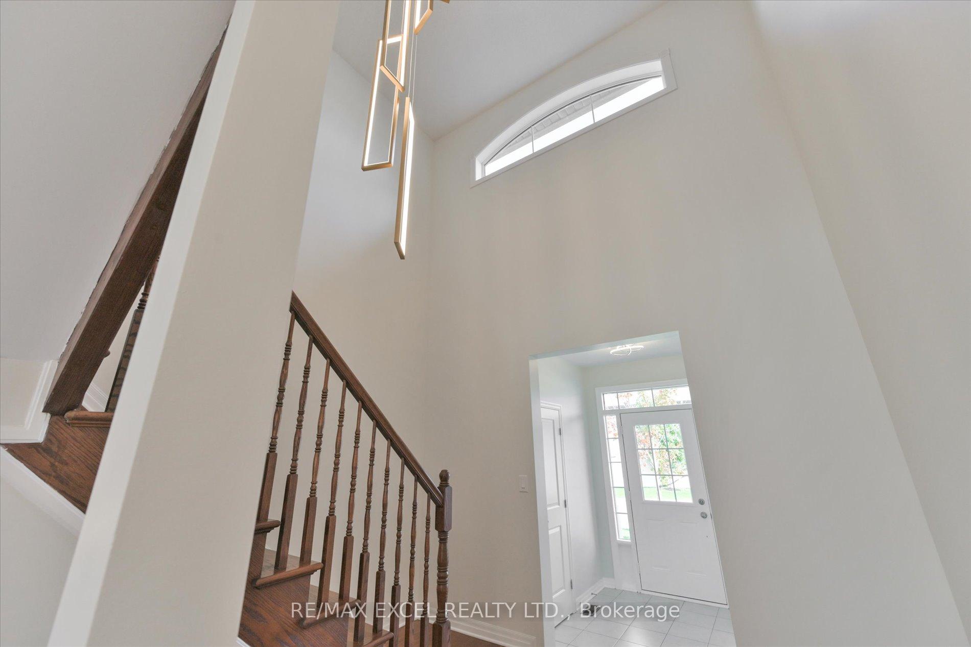 Photo 3 of 516 Peerless Street, Ottawa, Barrhaven - Cedargrove/Fraserdale — HOMEH