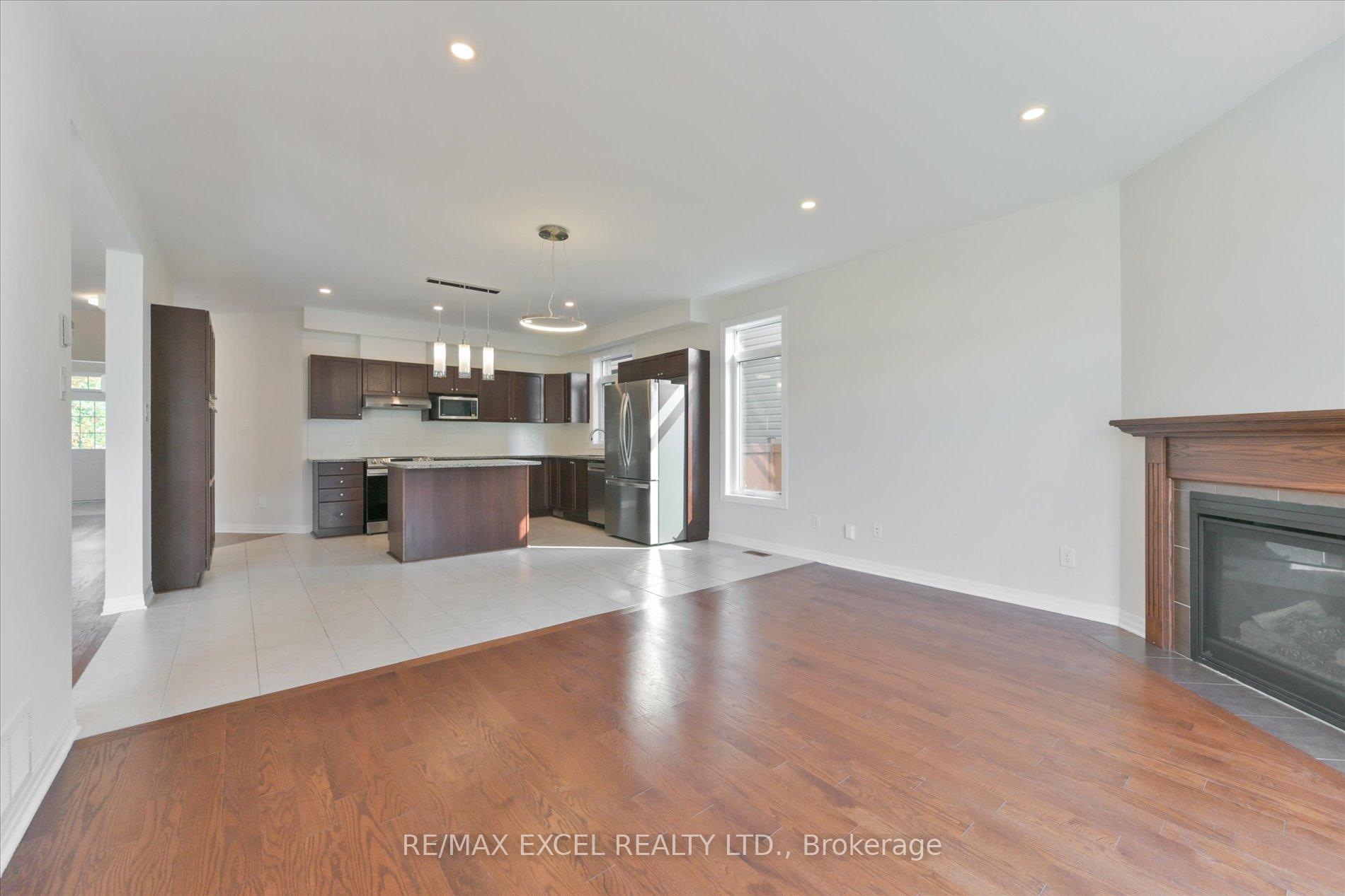Photo 9 of 516 Peerless Street, Ottawa, Barrhaven - Cedargrove/Fraserdale — HOMEH