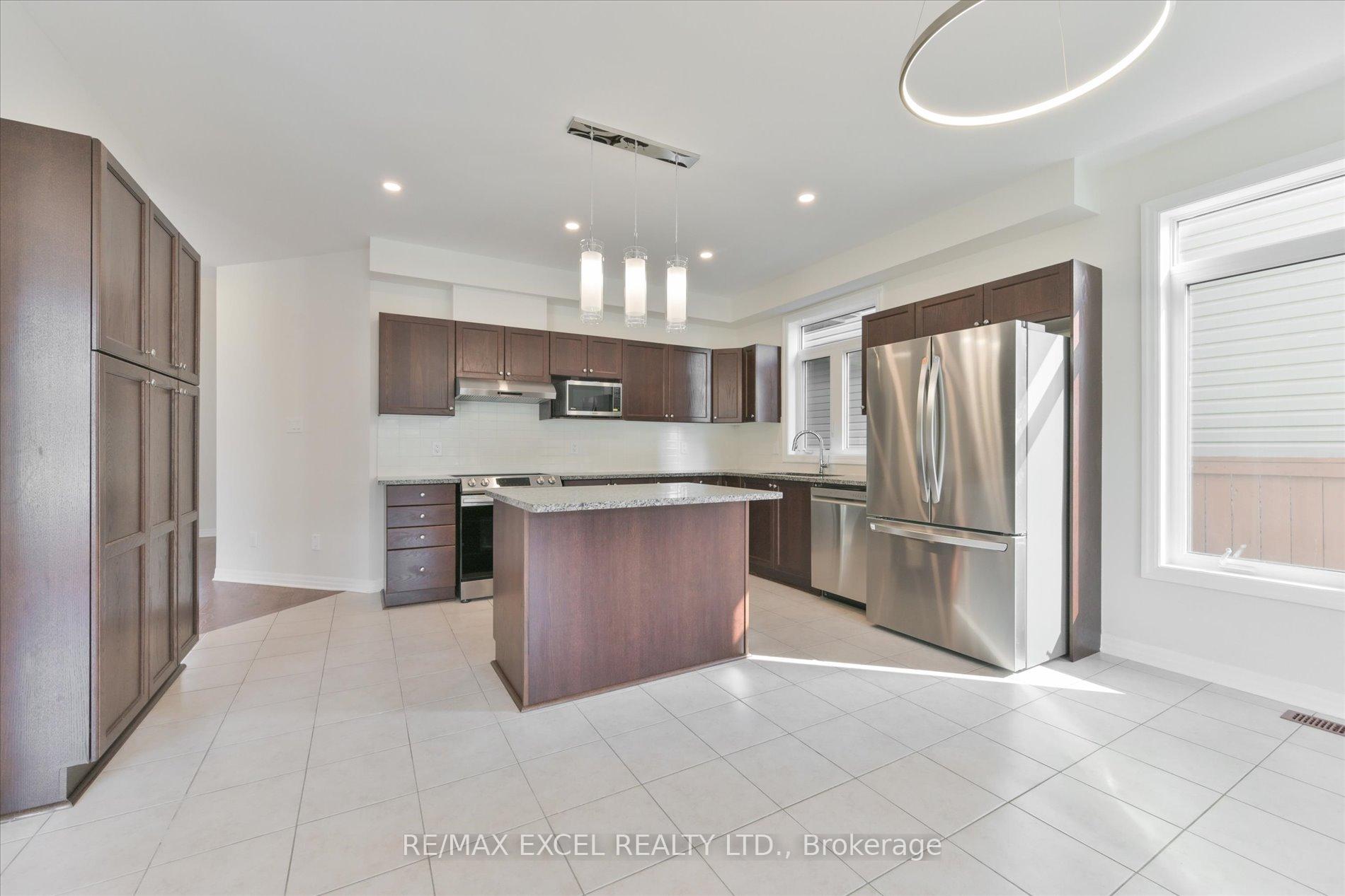 Photo 10 of 516 Peerless Street, Ottawa, Barrhaven - Cedargrove/Fraserdale — HOMEH