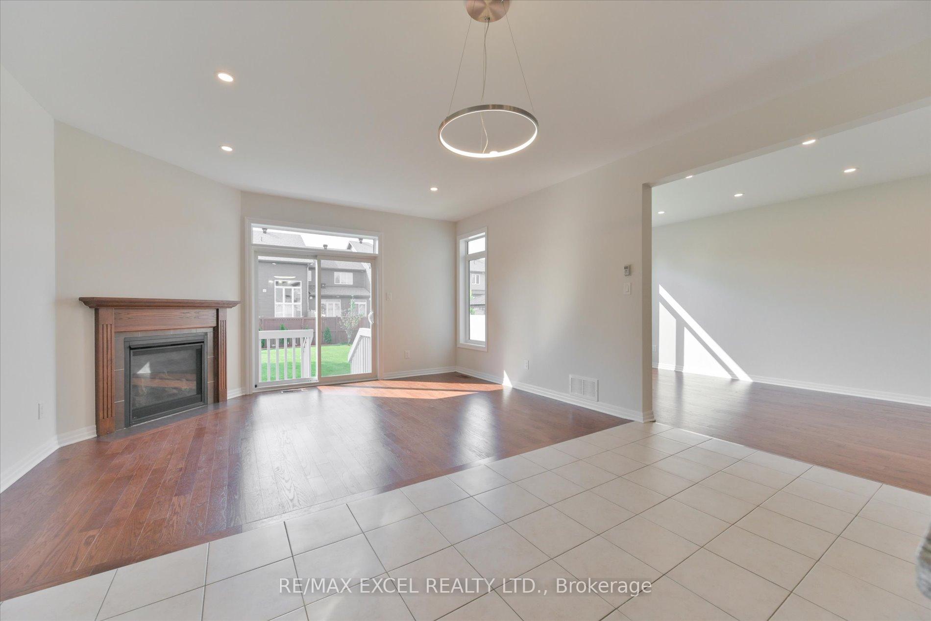 Photo 13 of 516 Peerless Street, Ottawa, Barrhaven - Cedargrove/Fraserdale — HOMEH