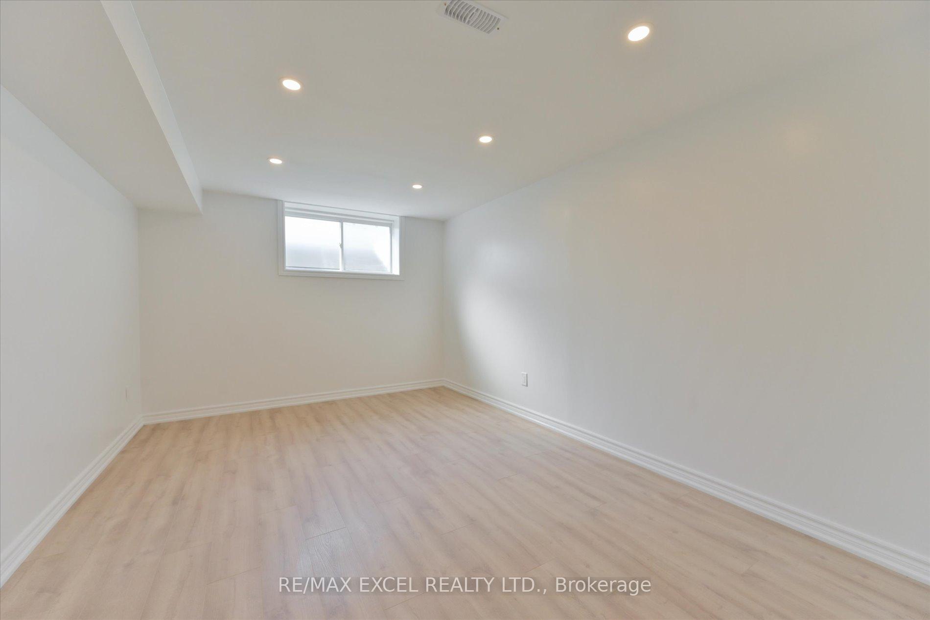 Photo 32 of 516 Peerless Street, Ottawa, Barrhaven - Cedargrove/Fraserdale — HOMEH