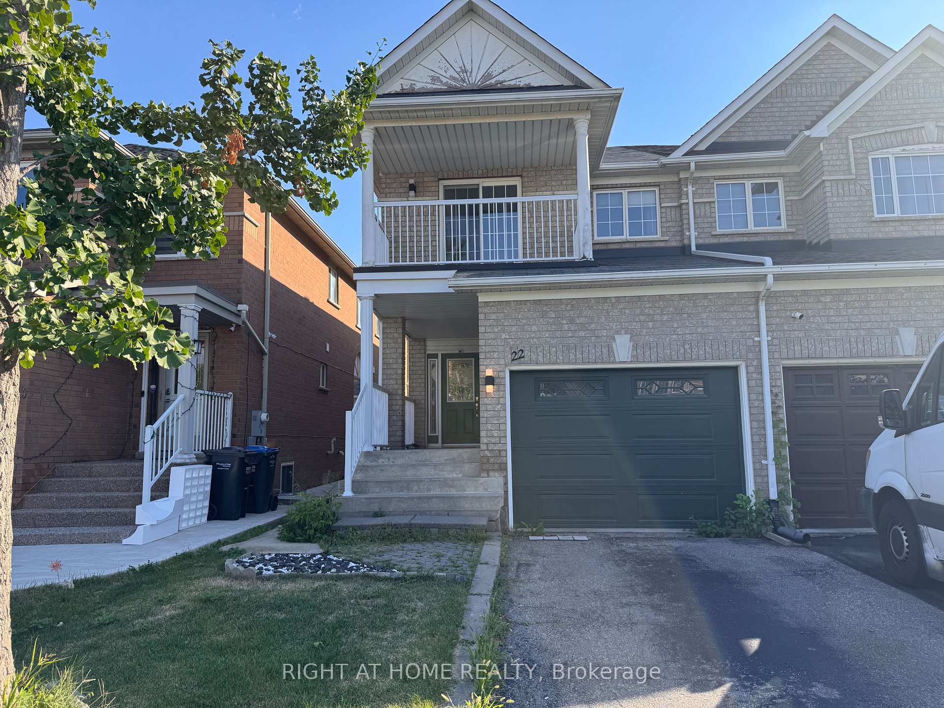 Photo 1 of 22 Tiller Trail, Brampton, Fletcher's Creek Village — HOMEH