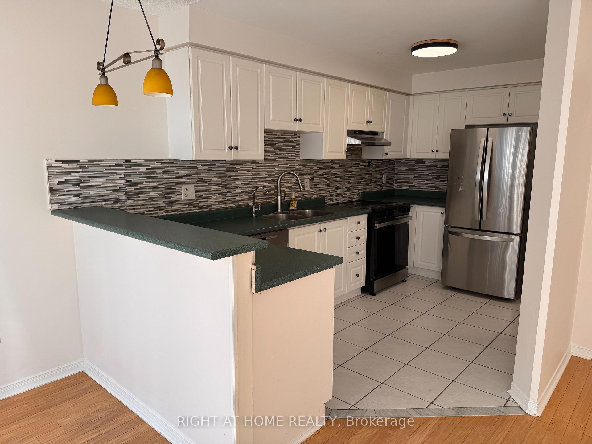 Photo 16 of 22 Tiller Trail, Brampton, Fletcher's Creek Village — HOMEH