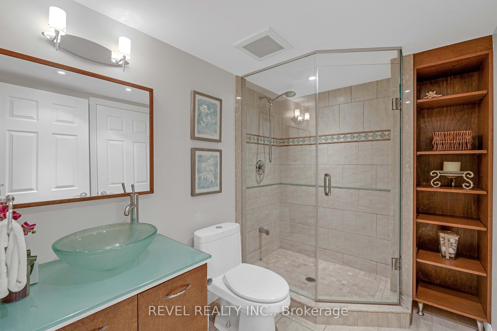 Photo 4 of 20 Cachet Hill Crescent, Vaughan, Sonoma Heights — HOMEH