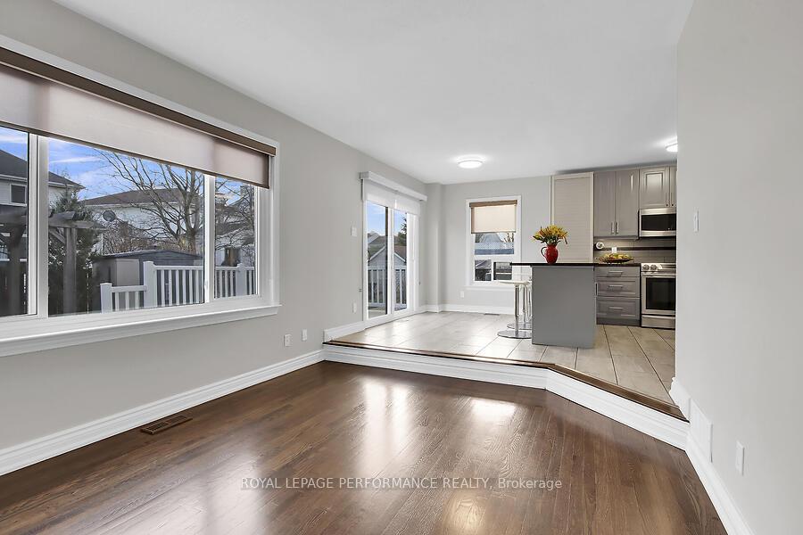 Photo 6 of 32 Rideaucrest Drive, Ottawa, Barrhaven East — HOMEH