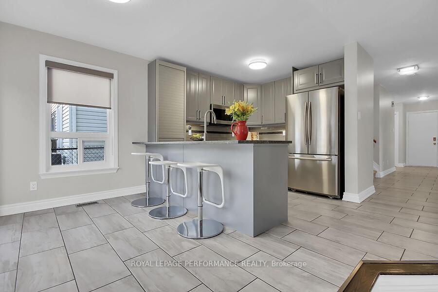 Photo 9 of 32 Rideaucrest Drive, Ottawa, Barrhaven East — HOMEH