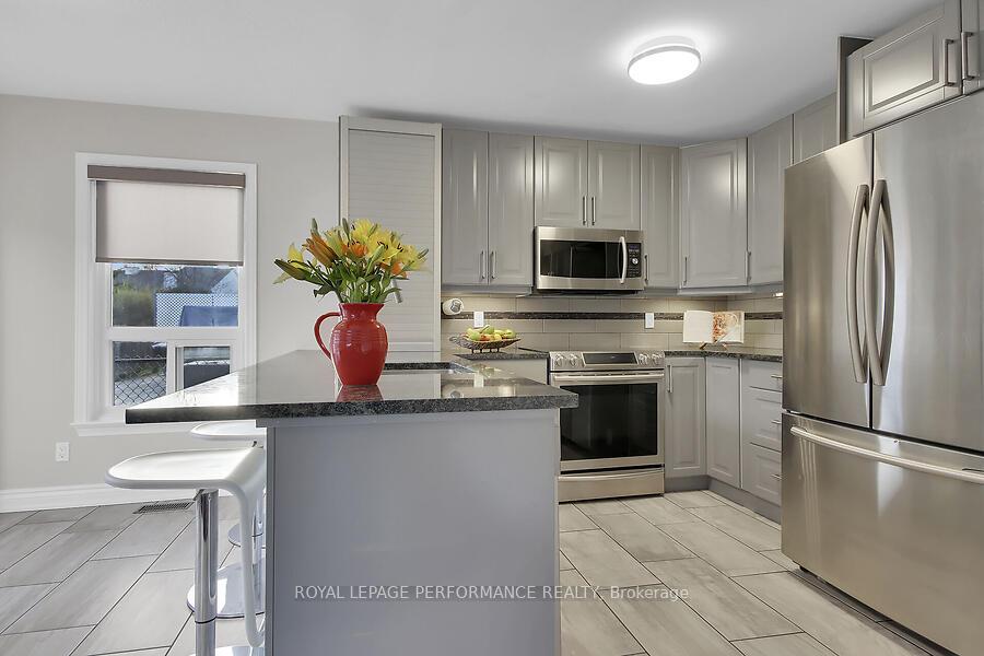 Photo 11 of 32 Rideaucrest Drive, Ottawa, Barrhaven East — HOMEH