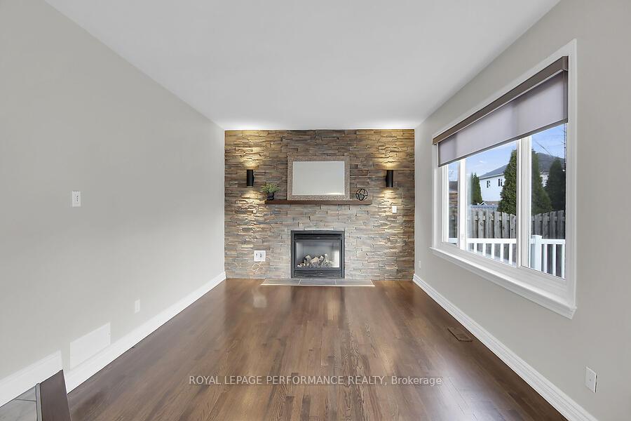 Photo 13 of 32 Rideaucrest Drive, Ottawa, Barrhaven East — HOMEH
