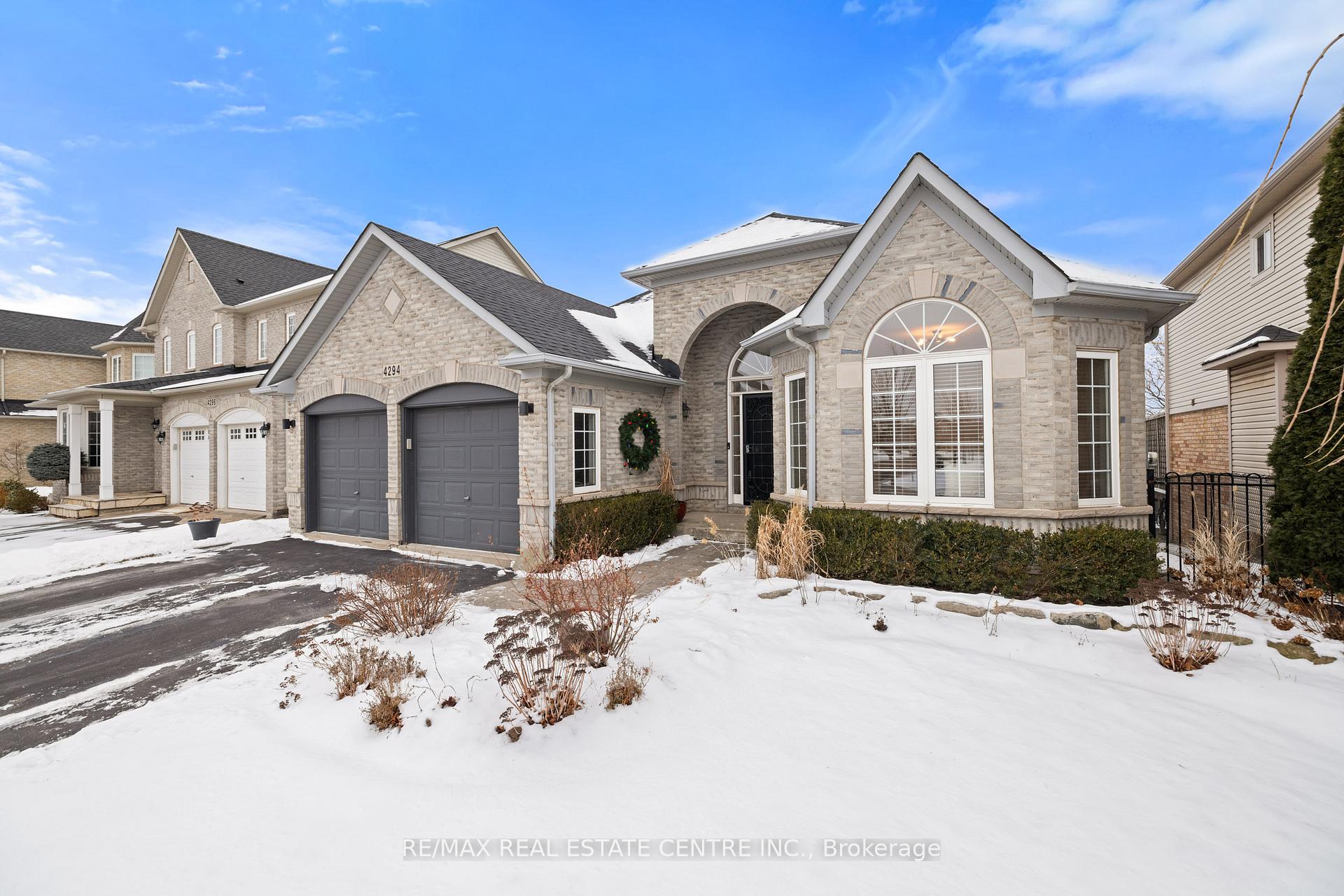 Photo 2 of 4294 Sarazen Drive, Burlington, Rose — HOMEH