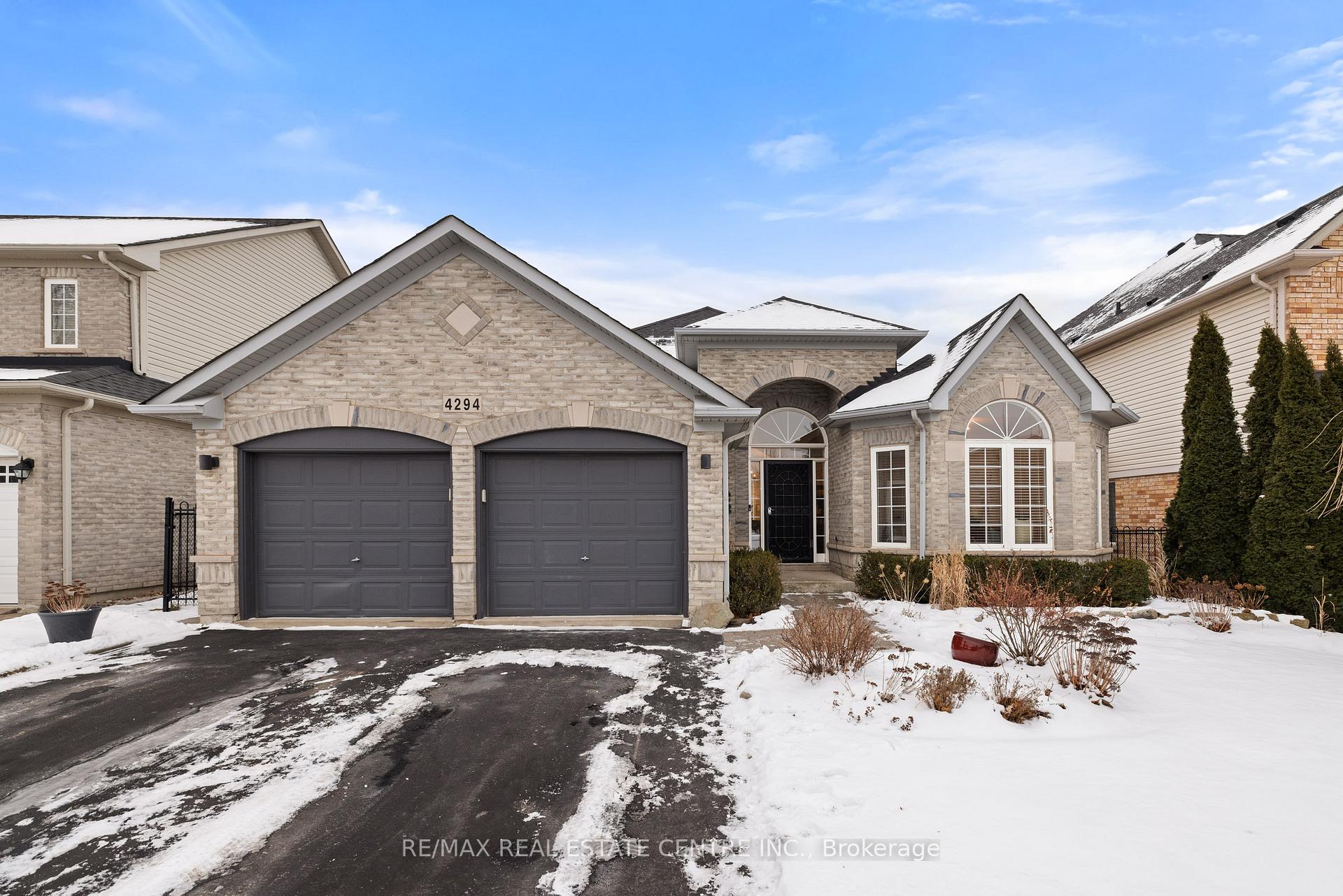 Photo 3 of 4294 Sarazen Drive, Burlington, Rose — HOMEH