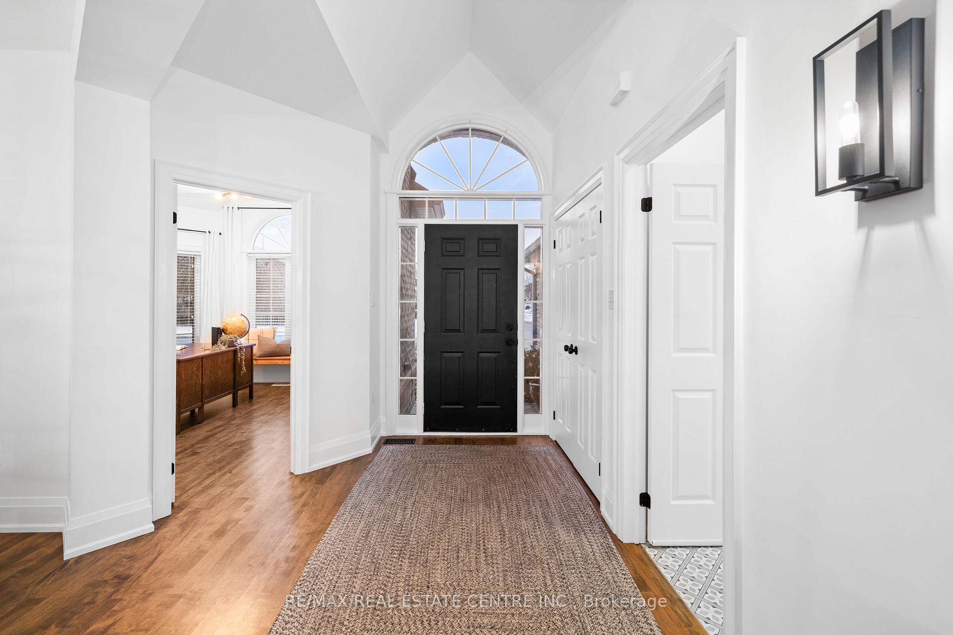 Photo 5 of 4294 Sarazen Drive, Burlington, Rose — HOMEH